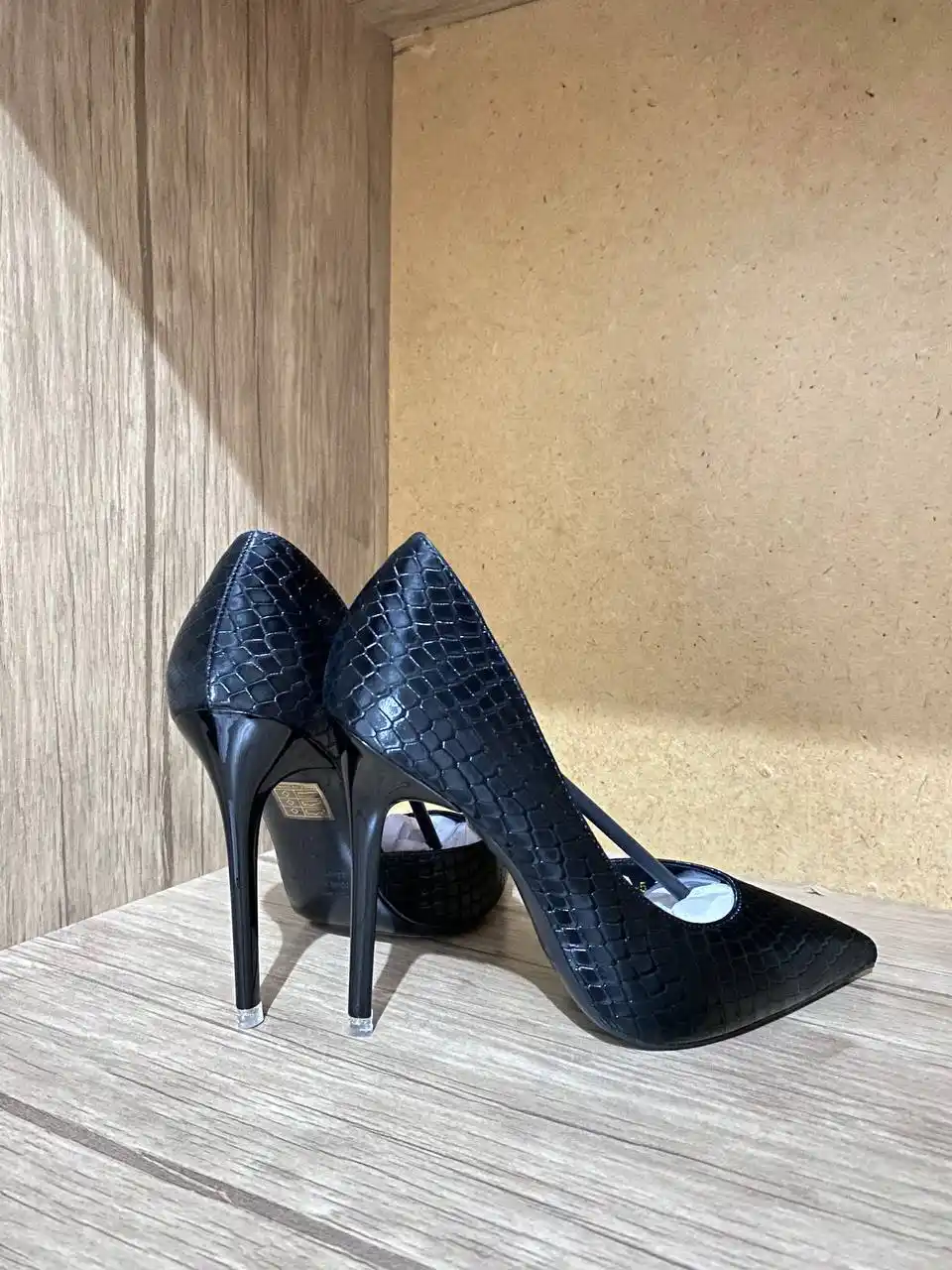 TUFLI, Ayollar oyoq kiyimi, Baland Poshnali, klassik Tufli, To‘y va Bayram uchun
