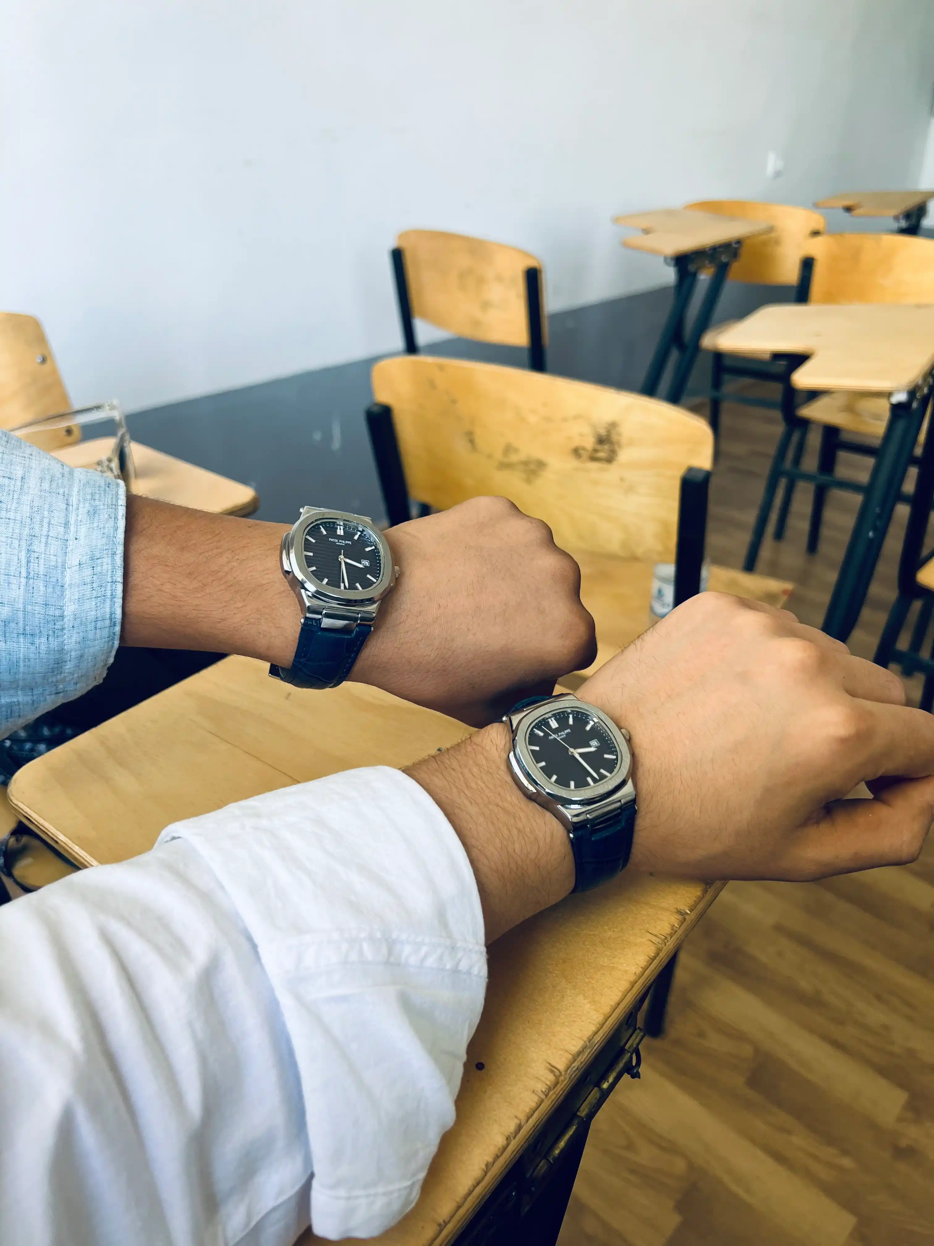 Erkaklar qo'l soati Patek, charm tasmali, sana, kvarts mexanizm, klassik qo'l soati