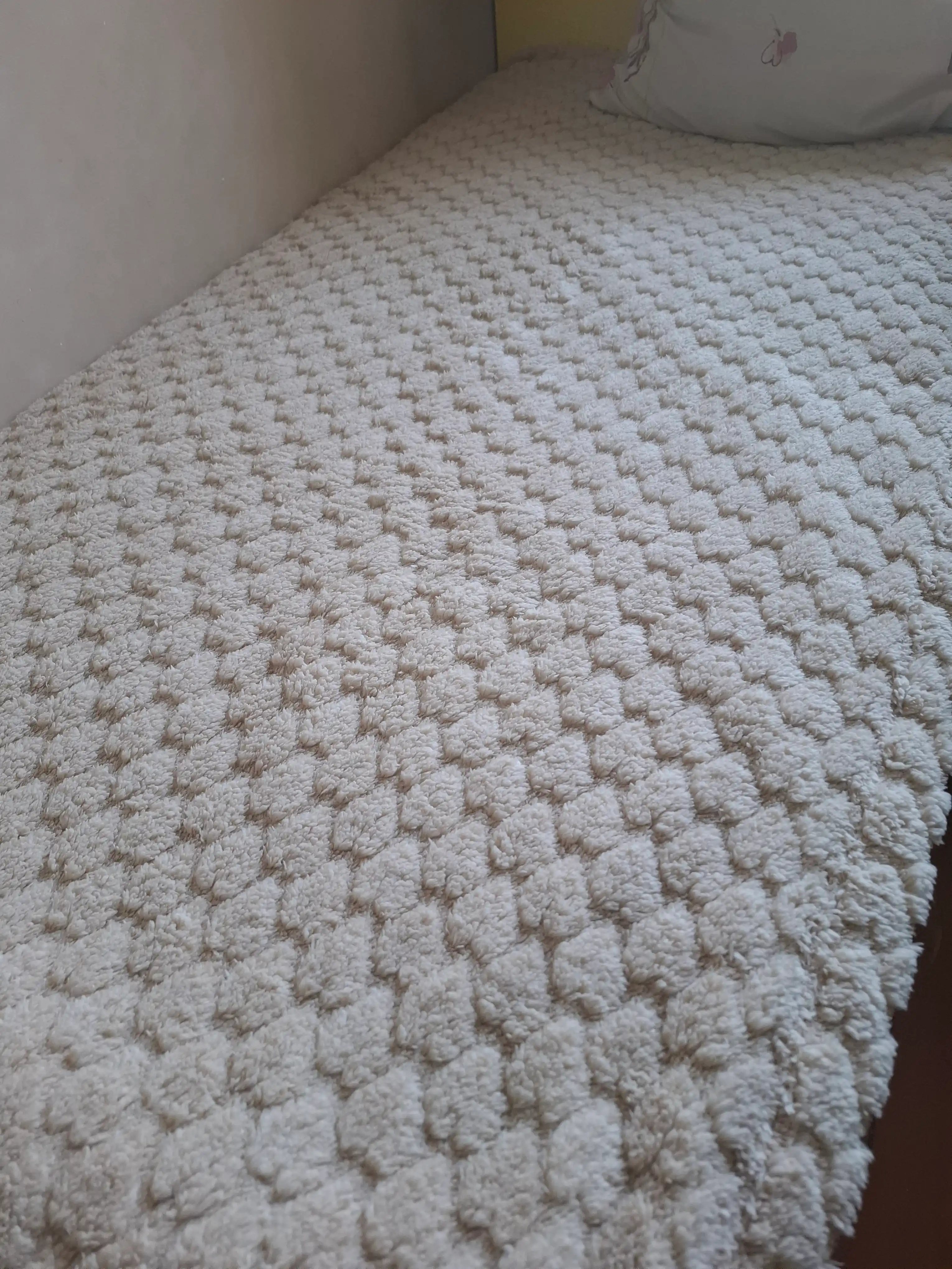 Bej Rangli Bir Qatlamli pled 200×220 sm — Uy uchun Yumshoq va Nafis Qulaylik