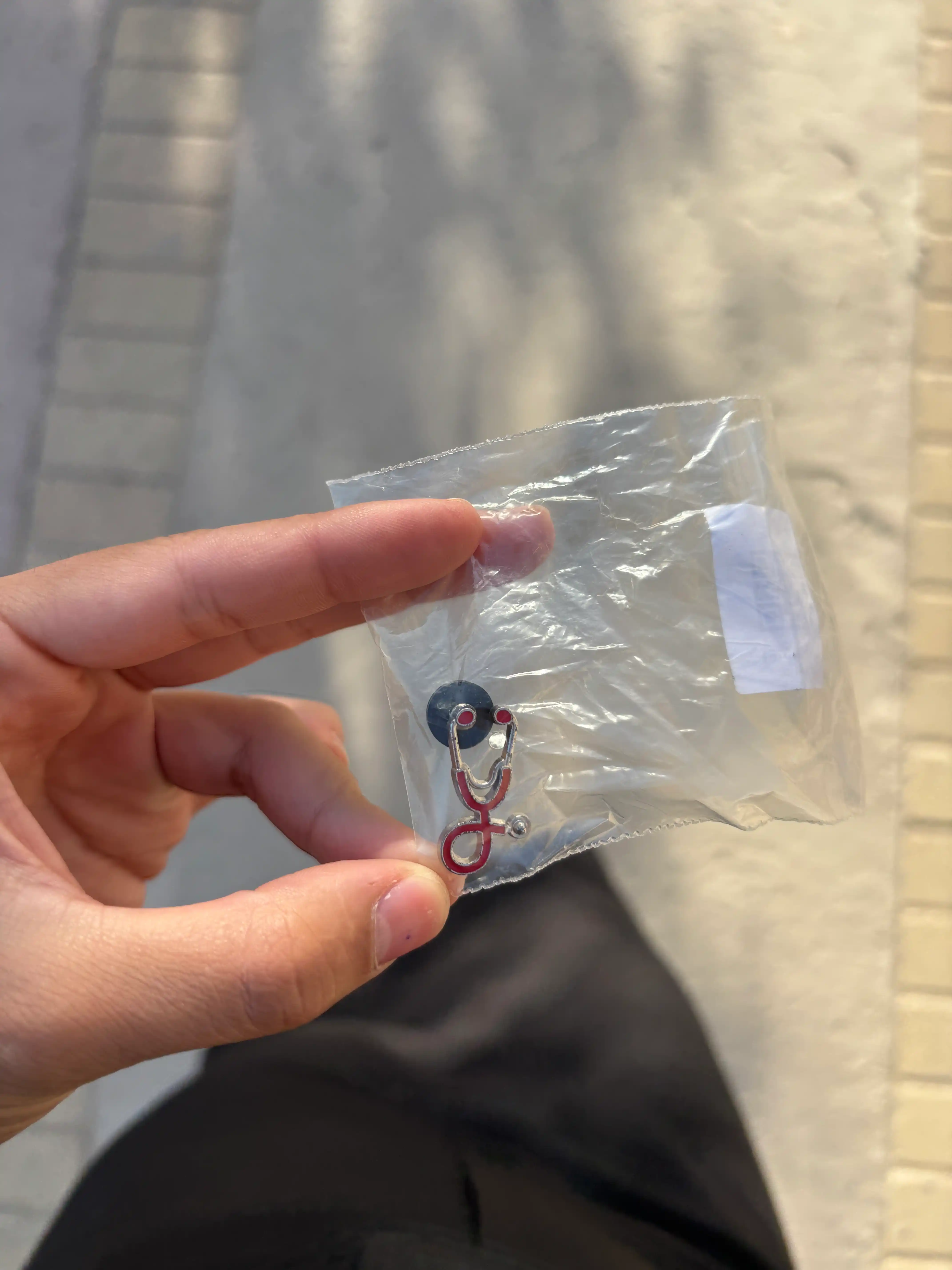 Metall nishonlar, pin, znachok "Doktor, yurak, stetoskop, stomatologiya, kimyo, tibbiyot"