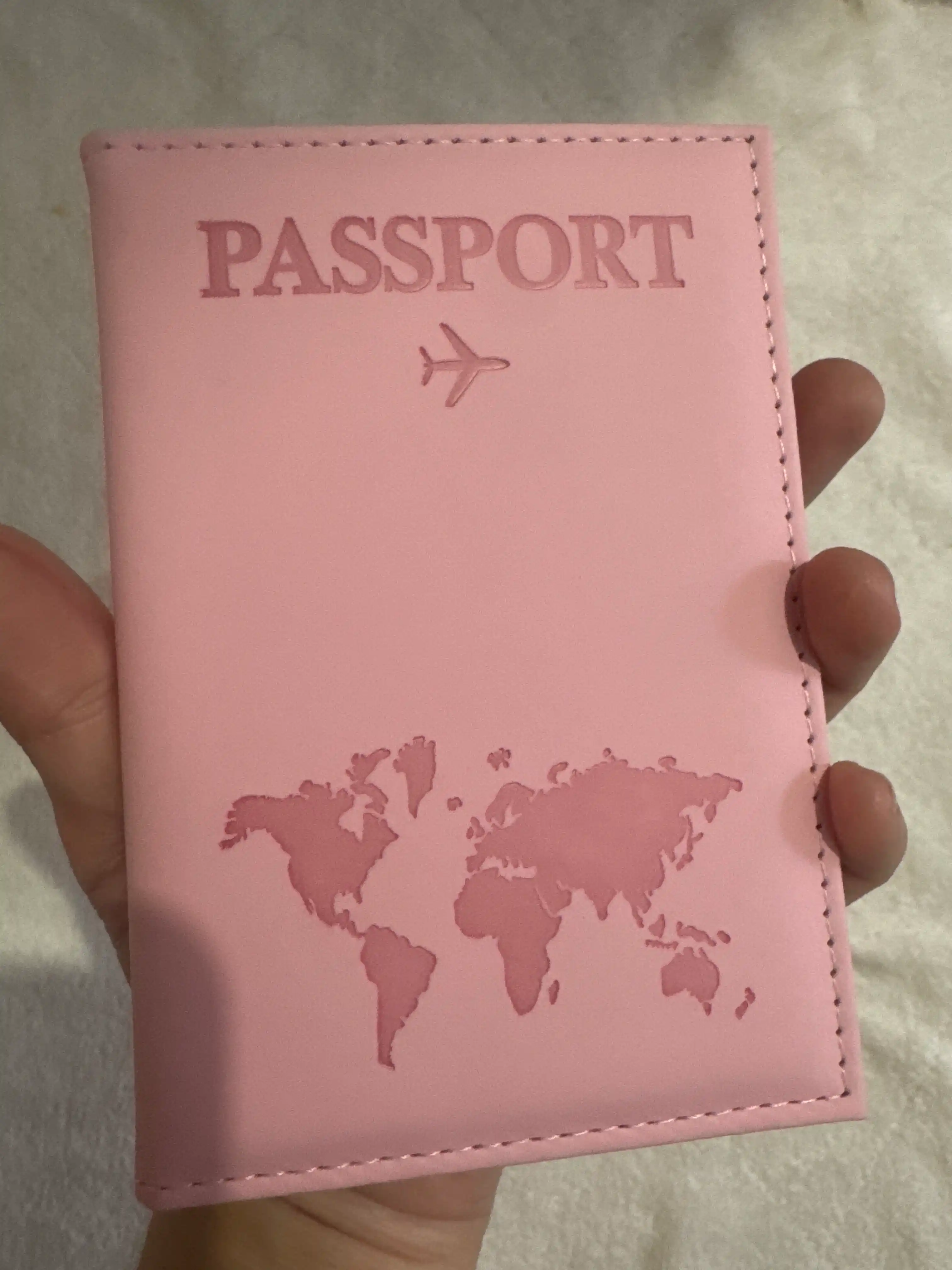 Xalqaro pasport uchun g'ilof