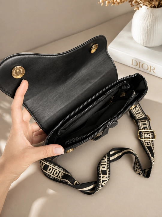 Женская сумка в стиле Dior пистолет
