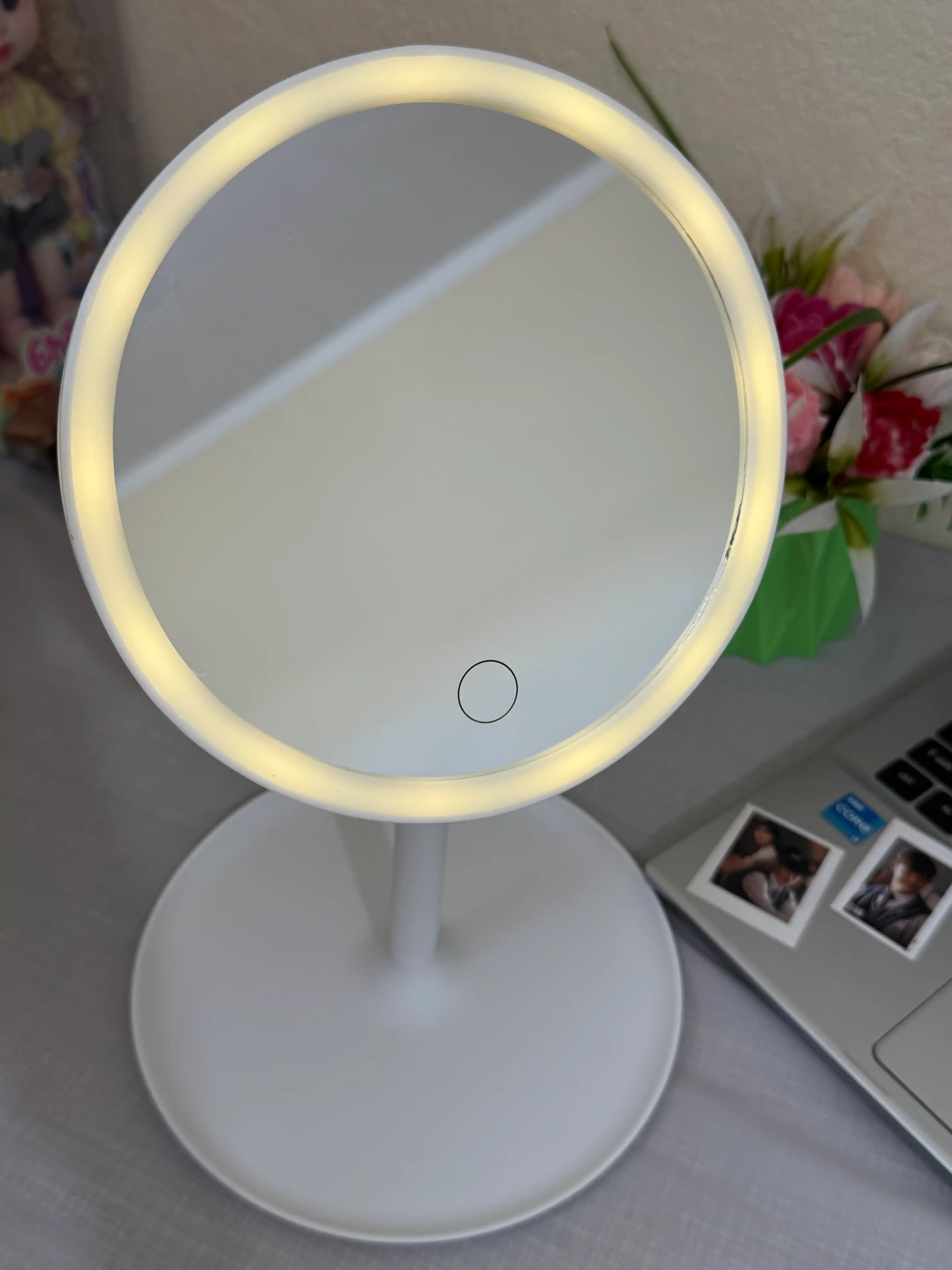 LED yoritgichli kosmetik stol oynasi - bo'yanish uchun yoritish