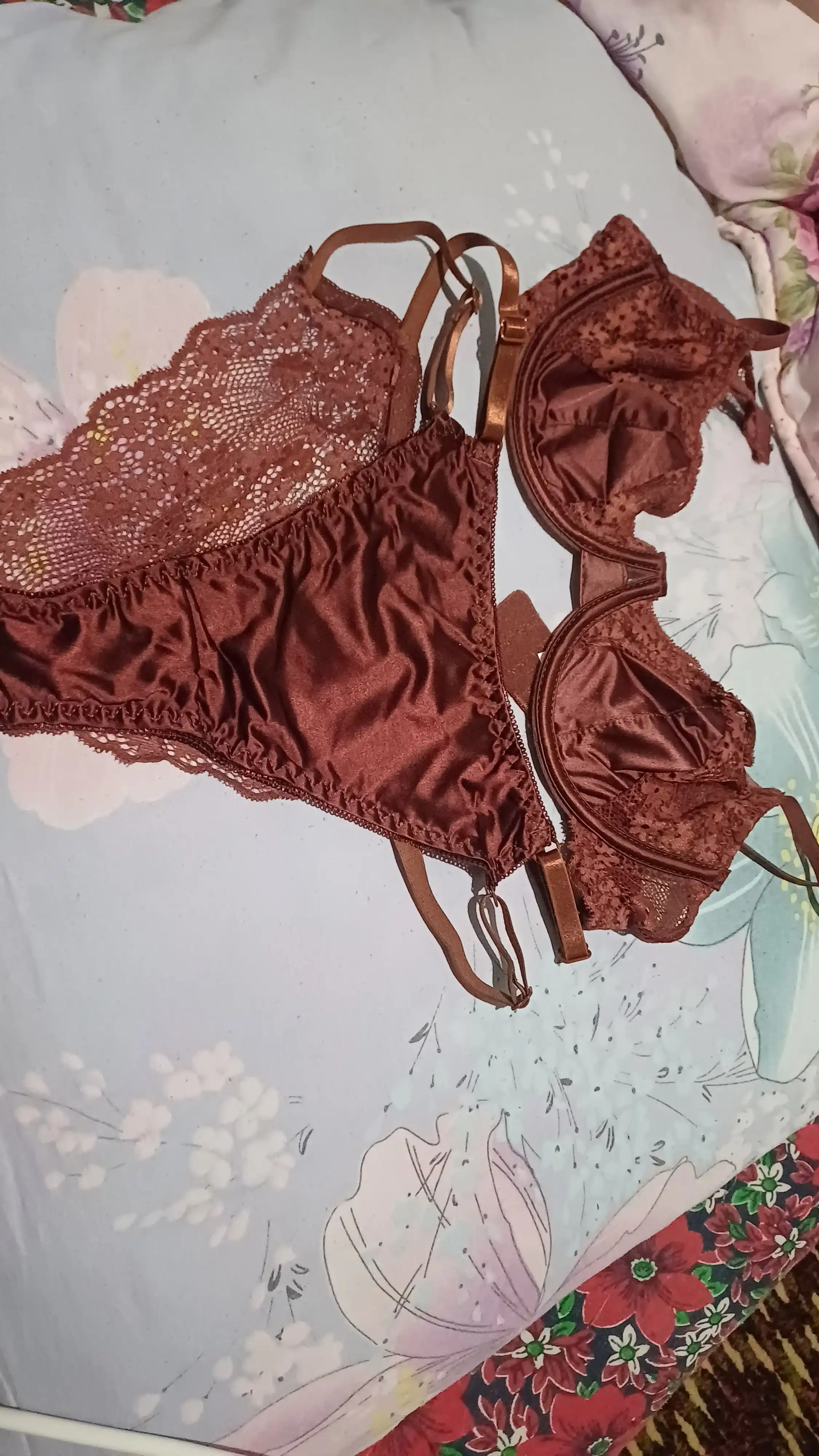 Ayollar uchun dantelli ichki kiyim to‘plami, byustgalter va trusik, S-XL