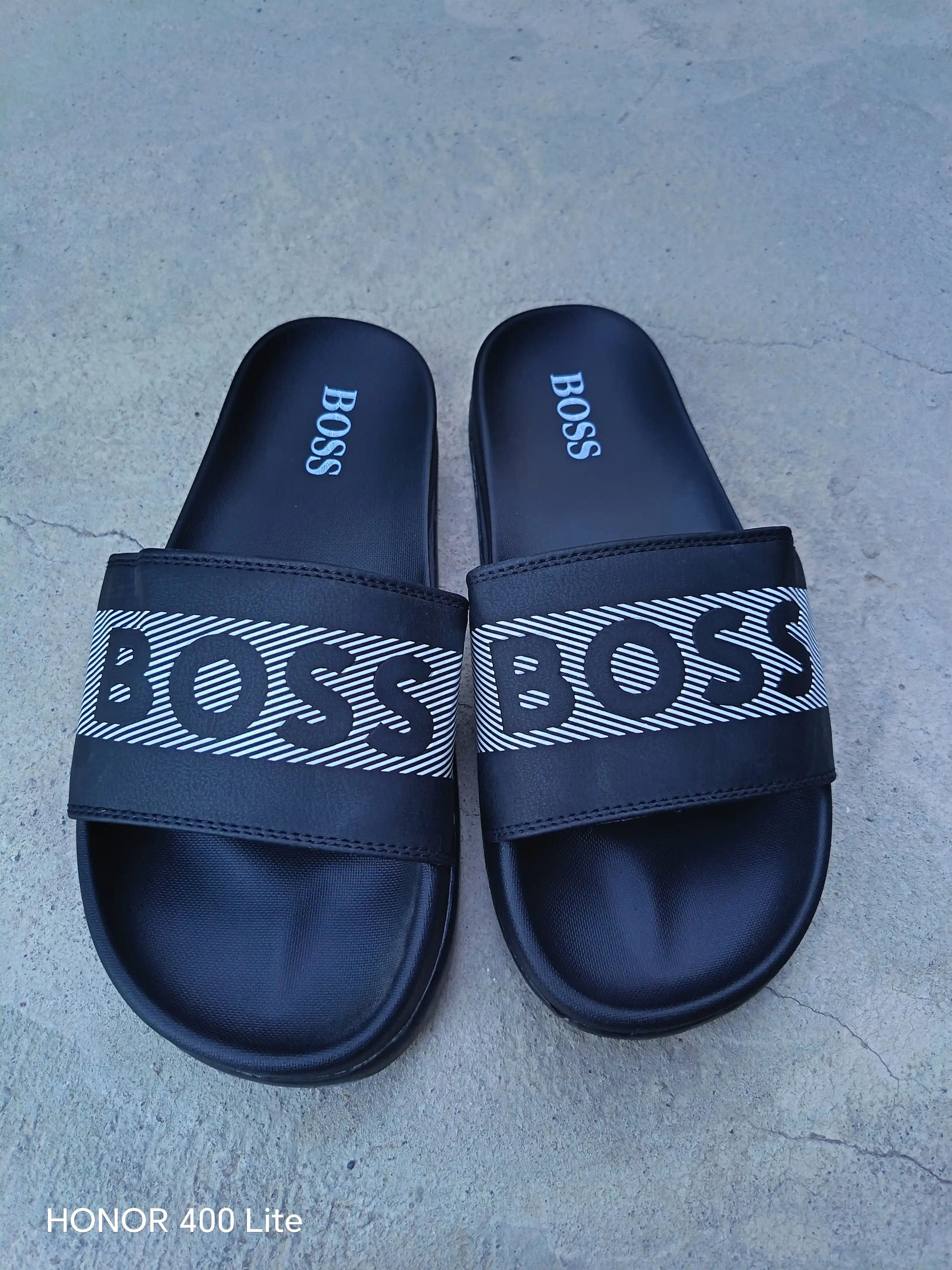 Современные мужские шлепанцы BOSS
