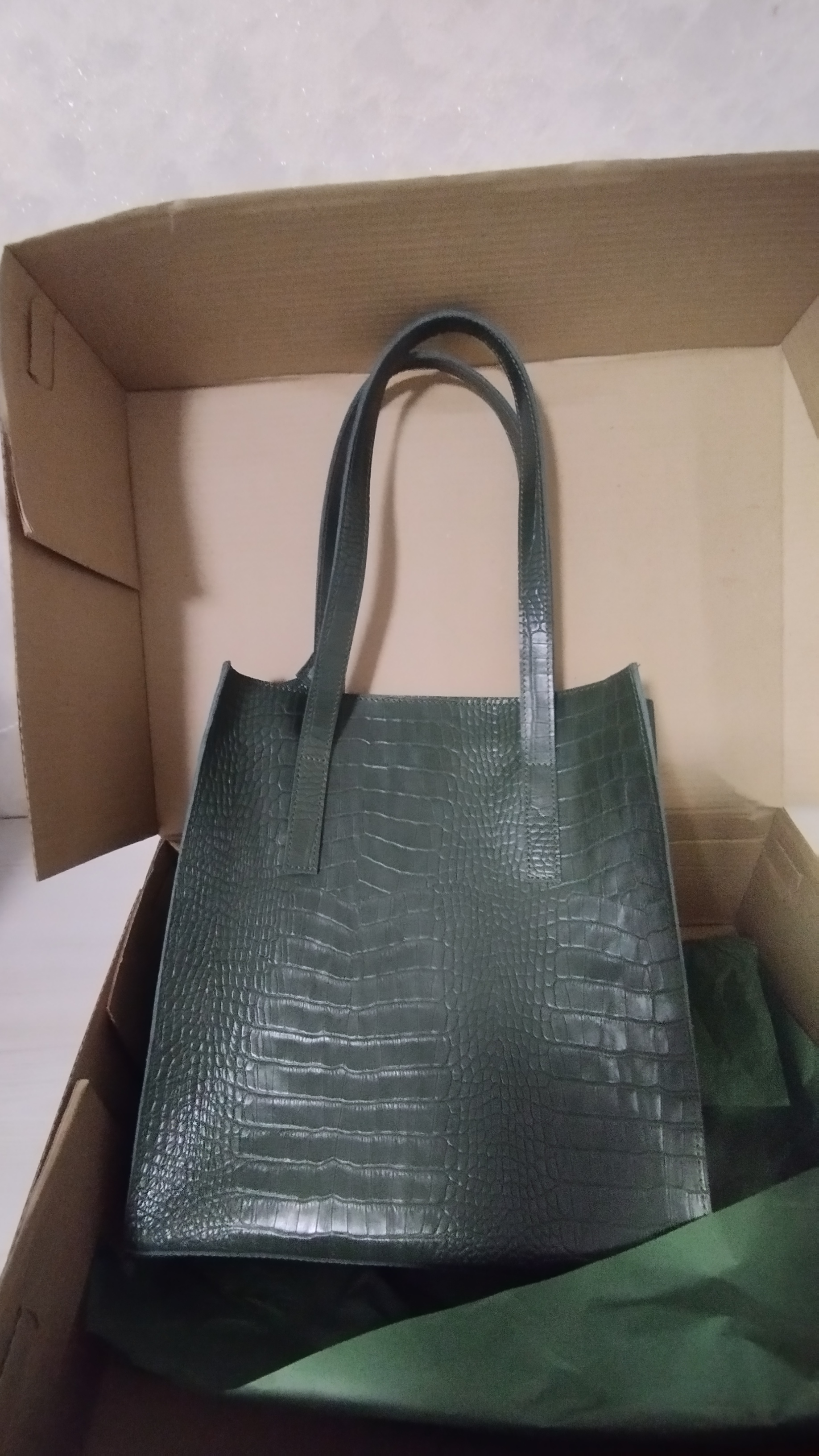 Ayollar sumkasi tabiiy charmdan Black Gator