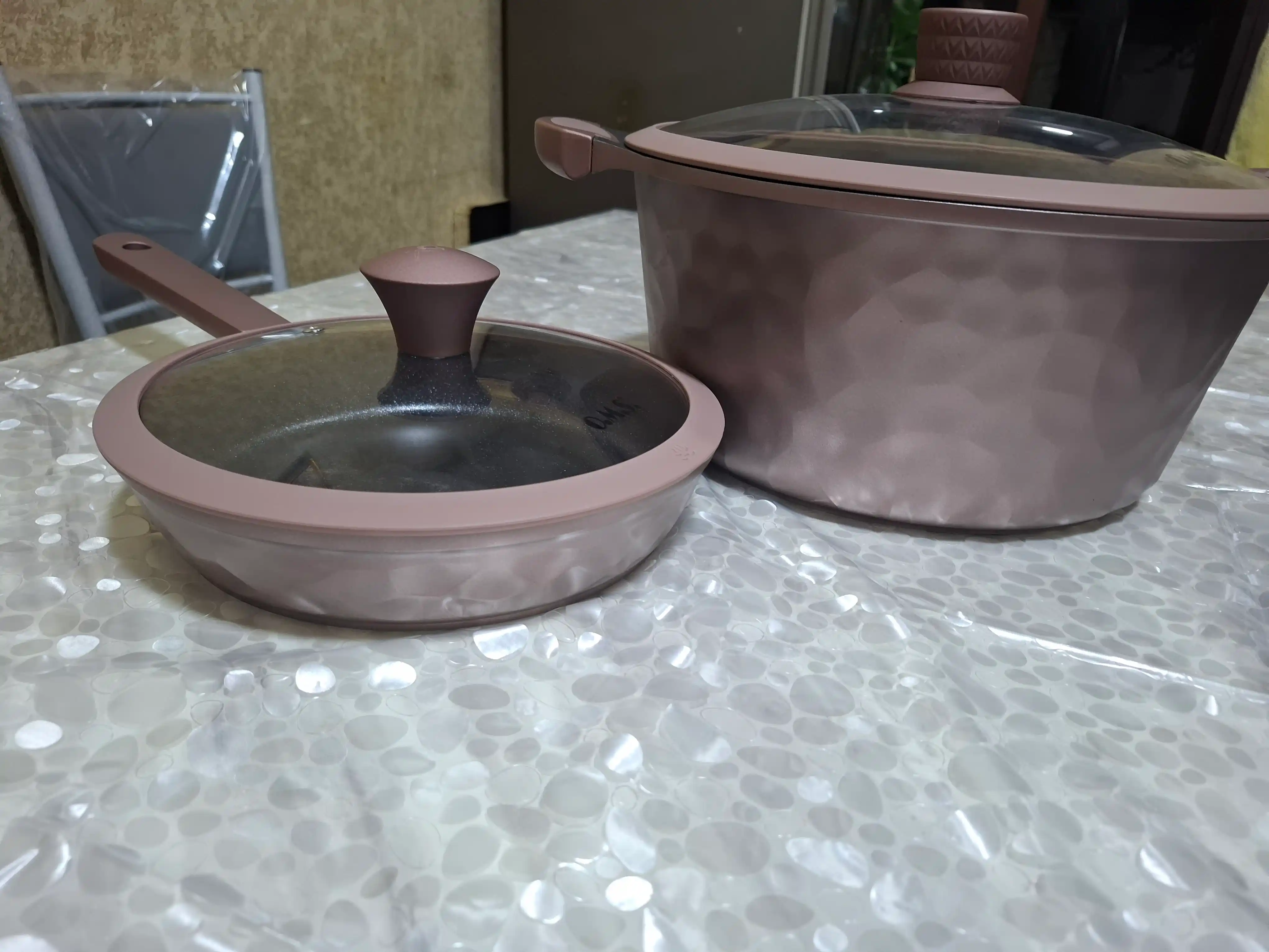Кастрюля со стеклянной крышкой с антипригарным покрытием, 15004 O.M.S марка