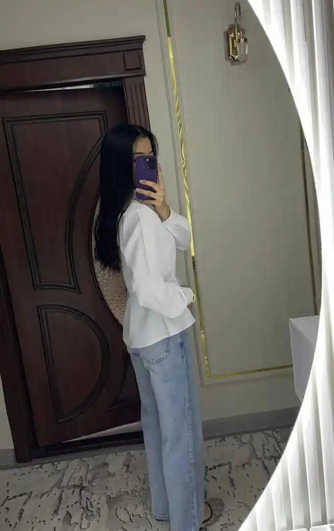 Bluza, ayollar oq koftasi