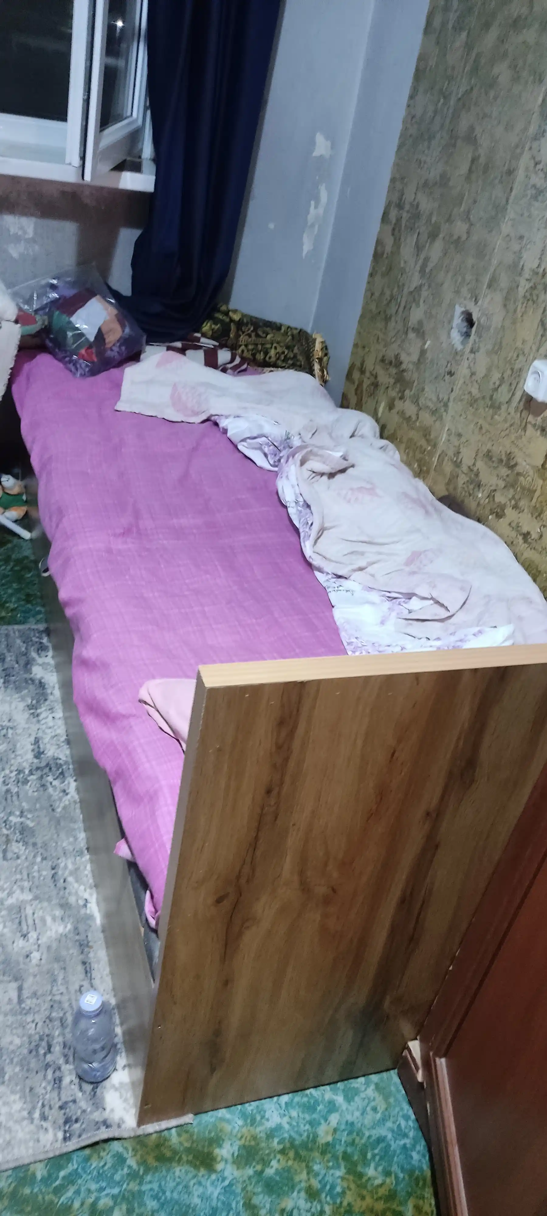 Bir kishilik to'shak, matras bilan