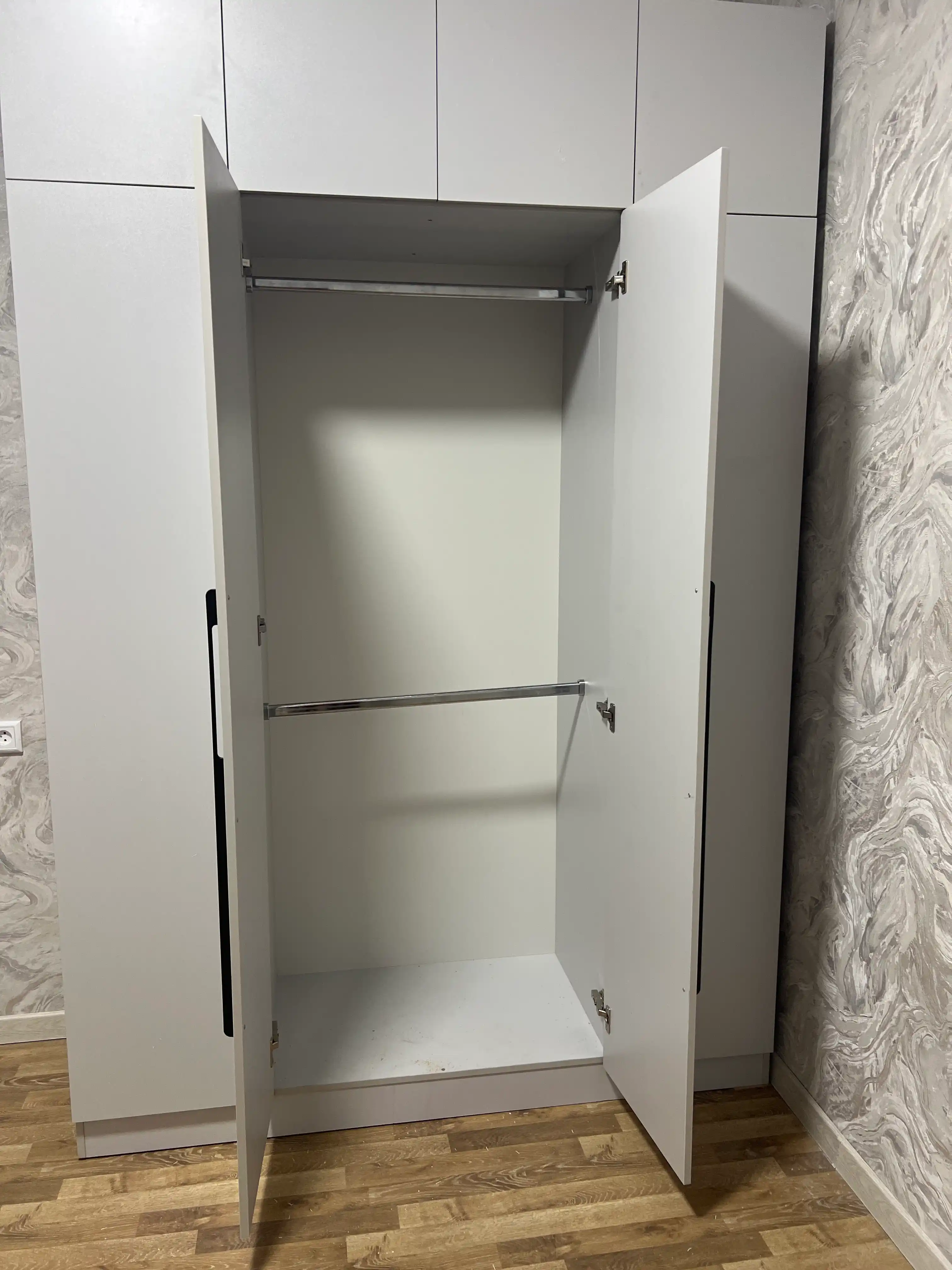 Удобный шкаф, для вашего просторного и уютного дома, 160*240