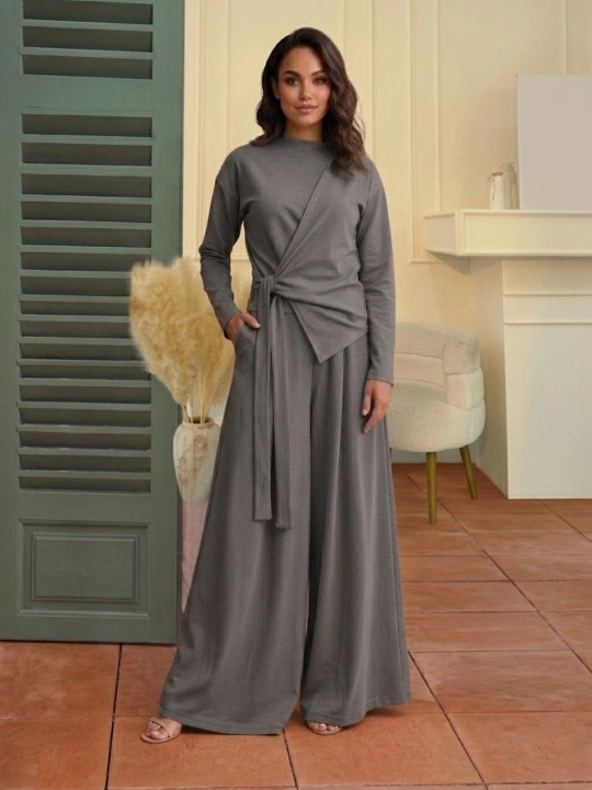 Oversize kuzgi model, ayollar kostyumi, 44-52