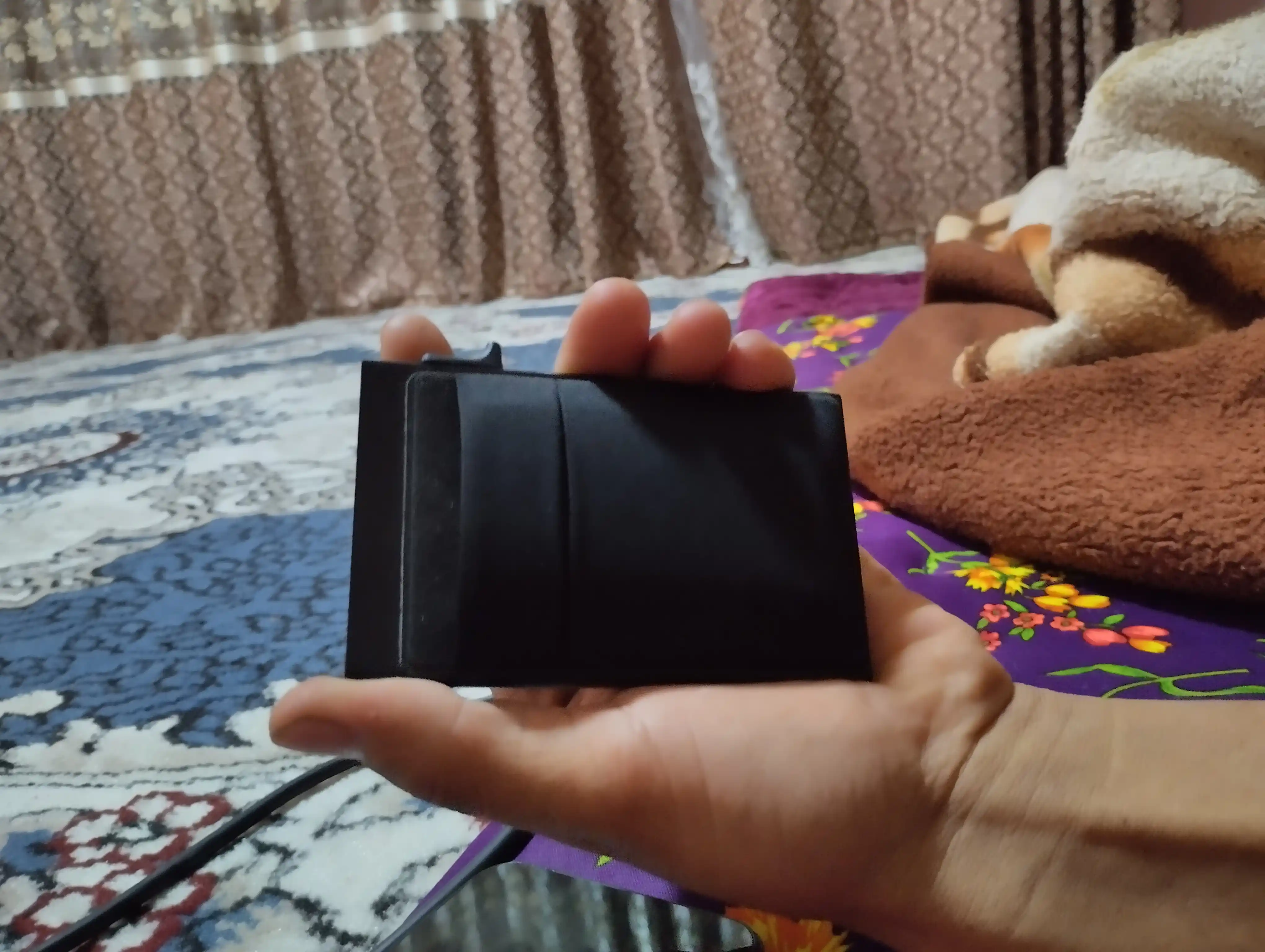 RFID himoyasi bilan metall karta egasi, ixcham va ishonchli, taktik, hujjatlar uchun