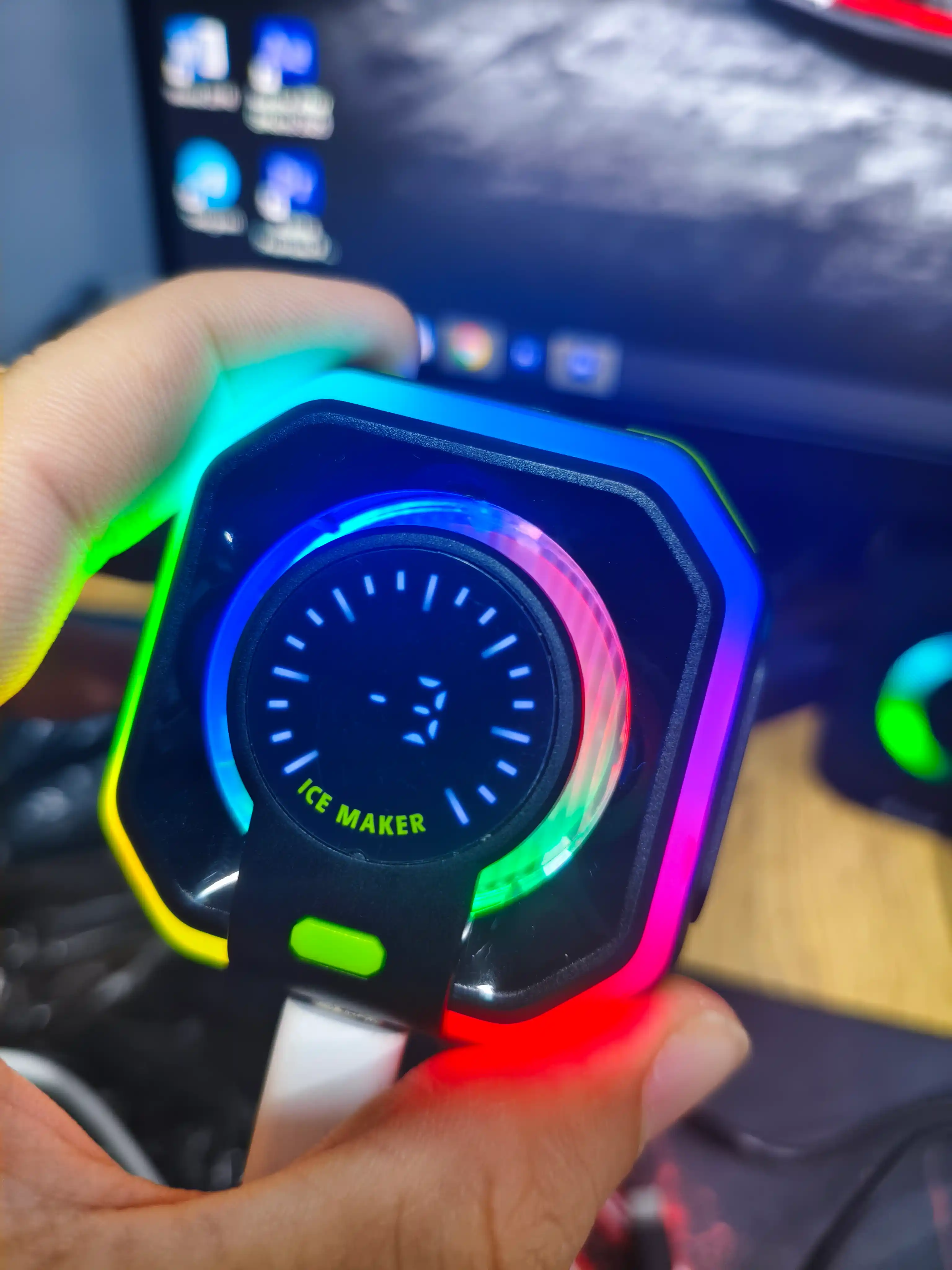 Кулер для телефона магнитный с RGB подсветкой, скорость вращения 8000 об/мин JS86