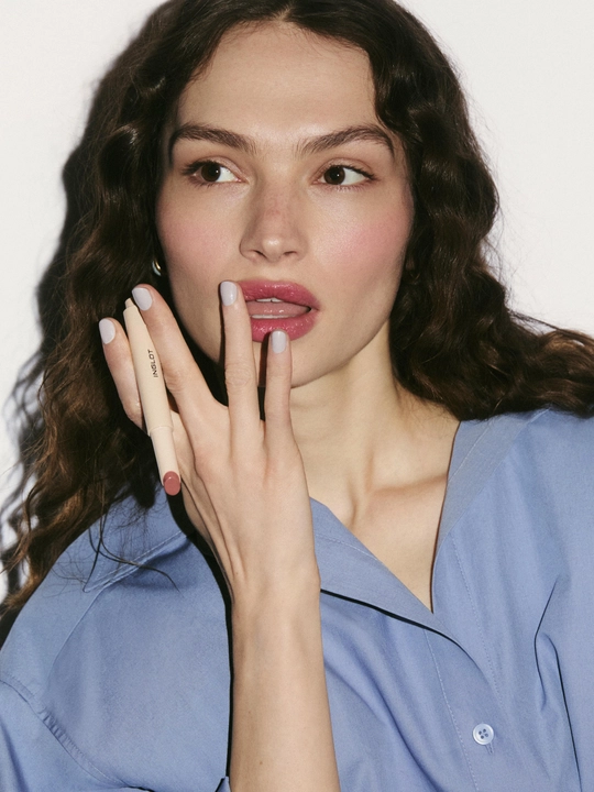 INGLOT LIP VOLUME TINTED LIP BALM lablar uchun rang beruvchi balzam