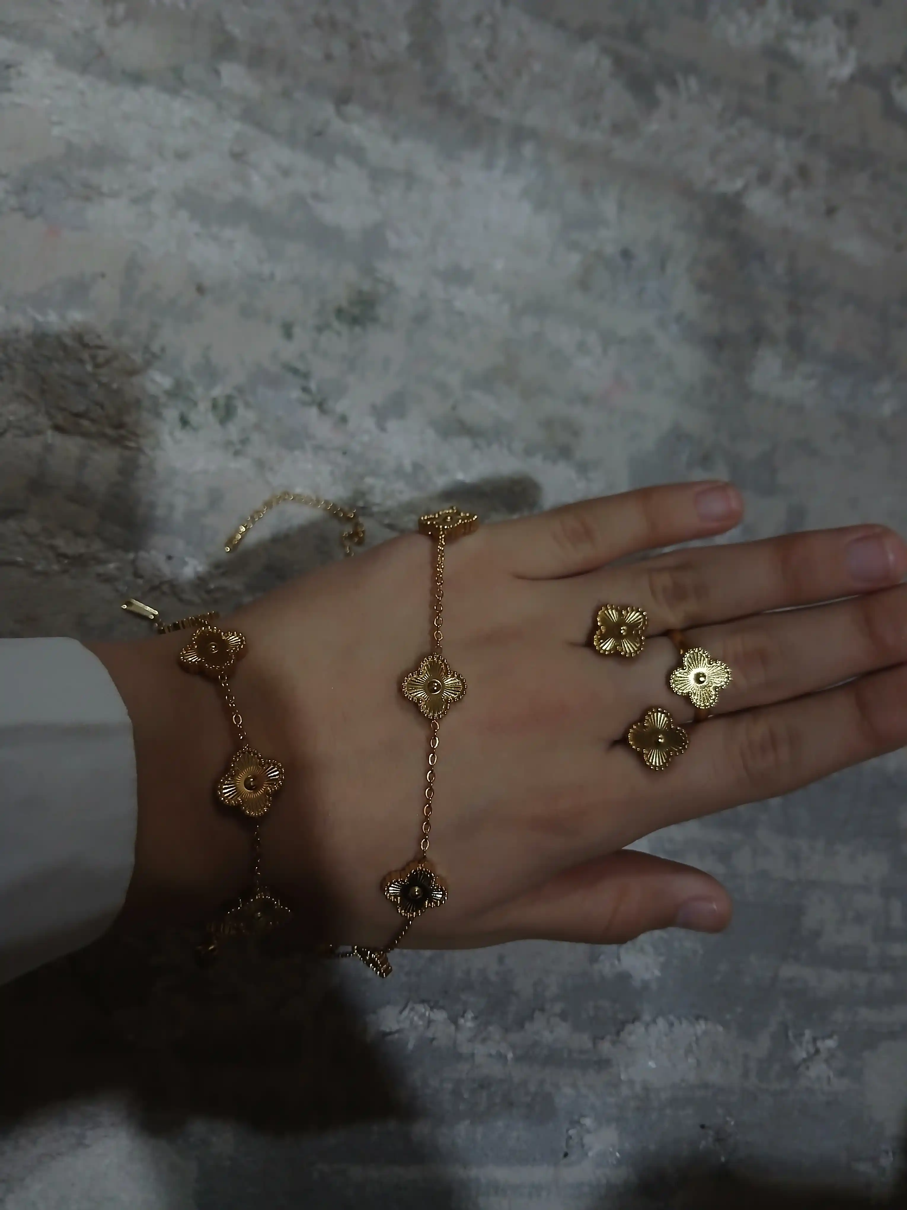 VAN CLEEF Набор бижутерий, кольцо, серьги, цепочка, браслет
