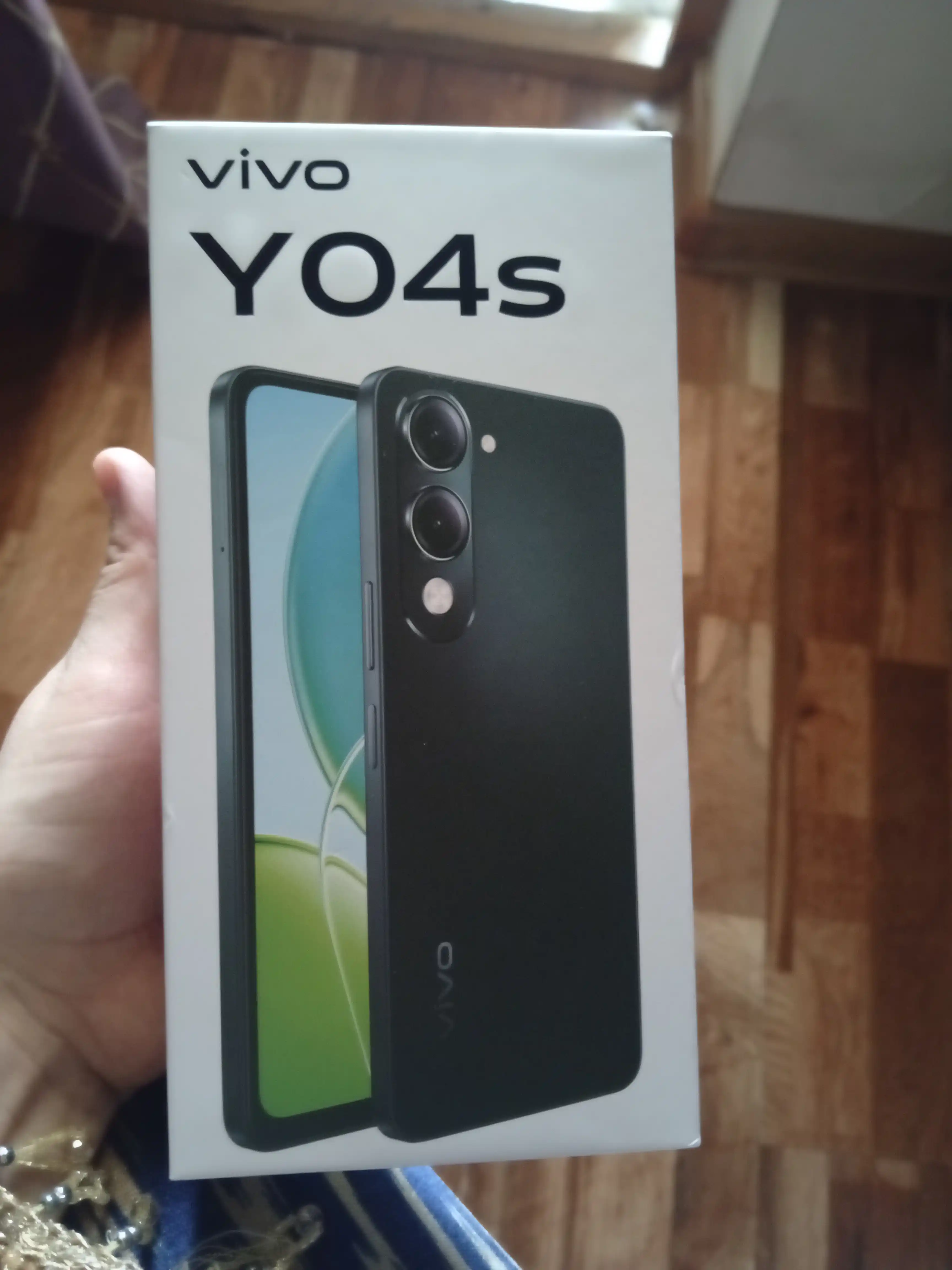 Mobil telefon Vivo Y04s 6/256 GB, 90 Hz displey, 6000 mAh batareya
