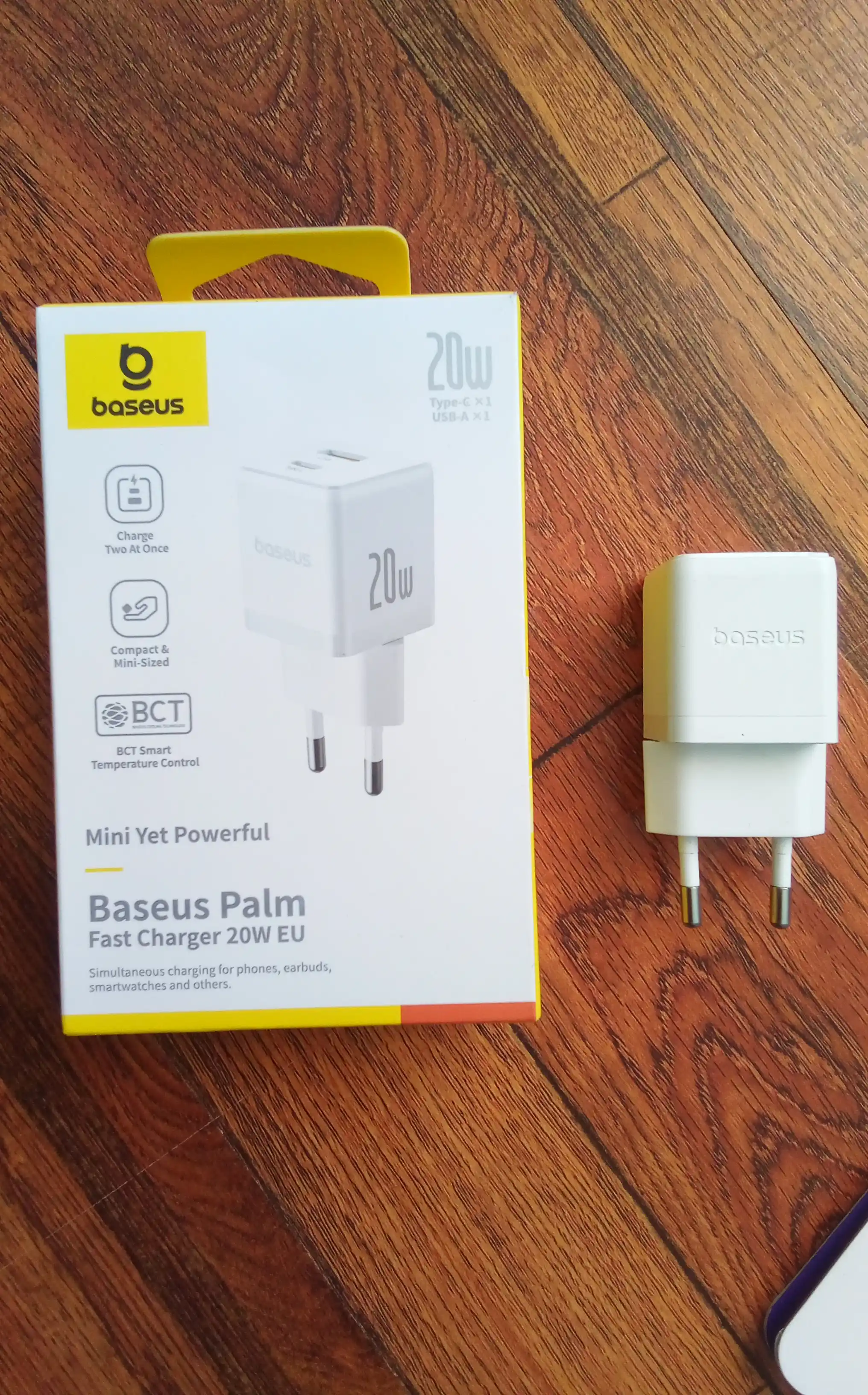 Universal zaryadlash qurilmasi Baseus Palm Fast Charger C+U, 20 Vt zaryadchik