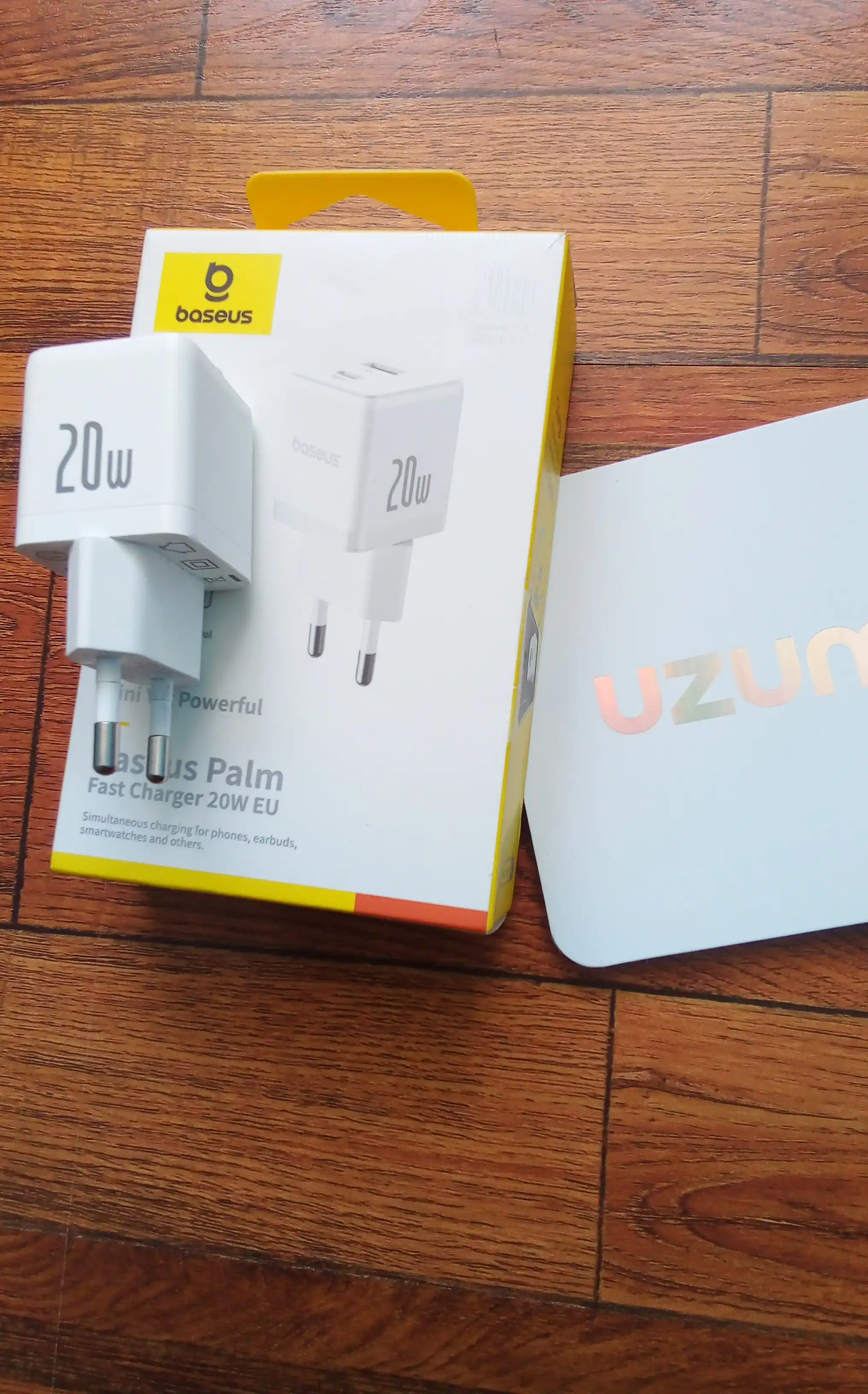 Universal zaryadlash qurilmasi Baseus Palm Fast Charger C+U, 20 Vt zaryadchik