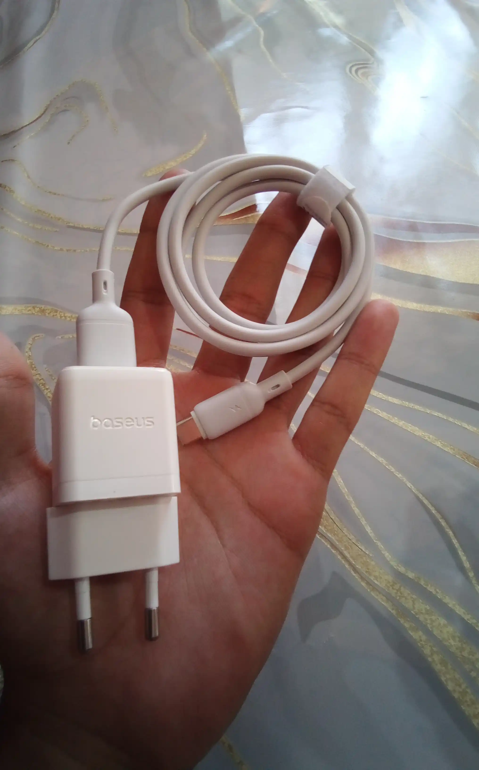Universal zaryadlash qurilmasi Baseus Palm Fast Charger C+U, 20 Vt zaryadchik