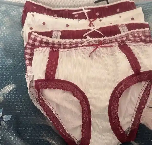 Ayollar ichki kiyimi, trusik slipi, to'plamda 5 dona