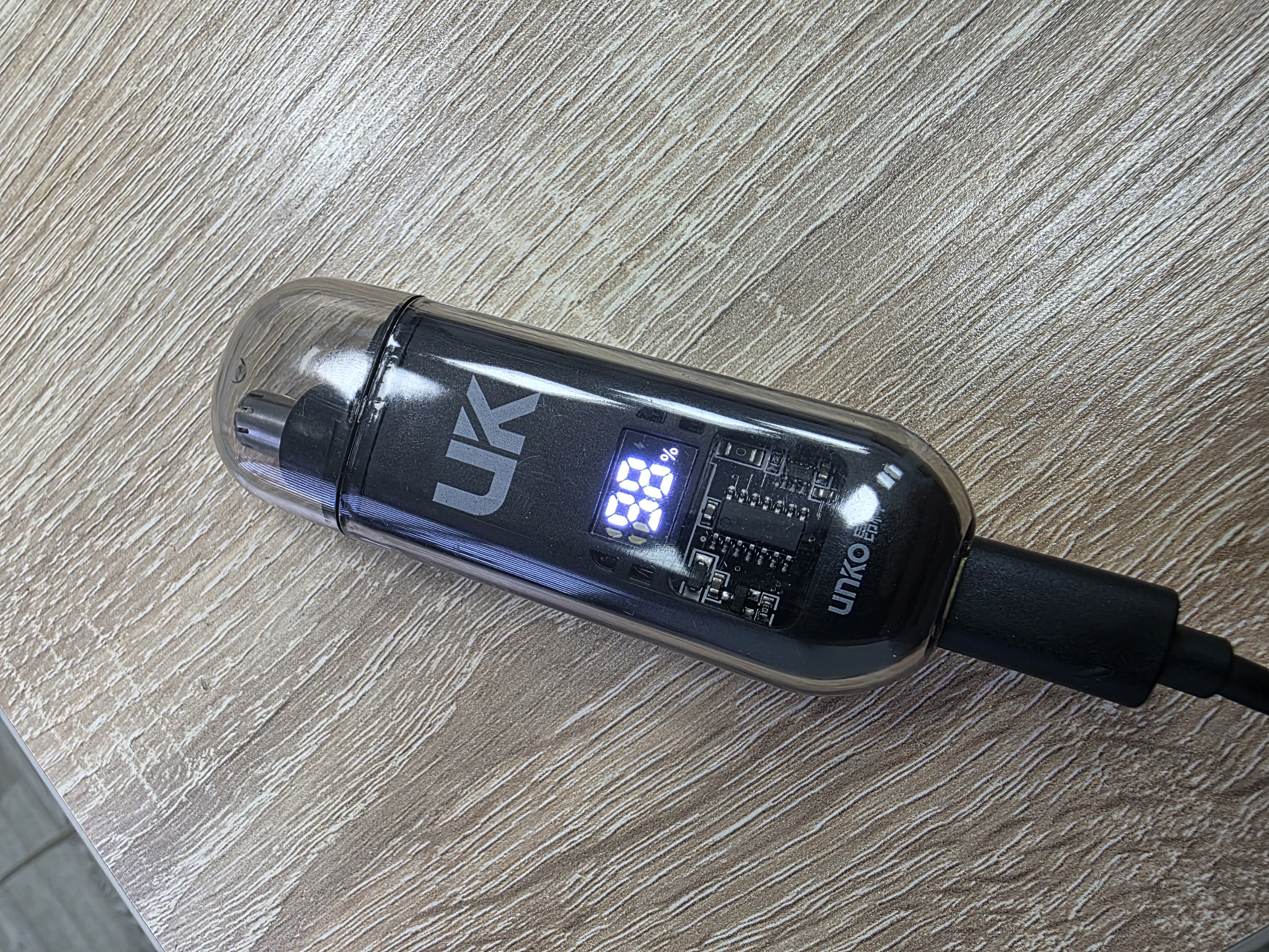 Burun va quloq trimmeri Elektr, LED displeyli, USB zaryadlovchili portativ mini trimmer