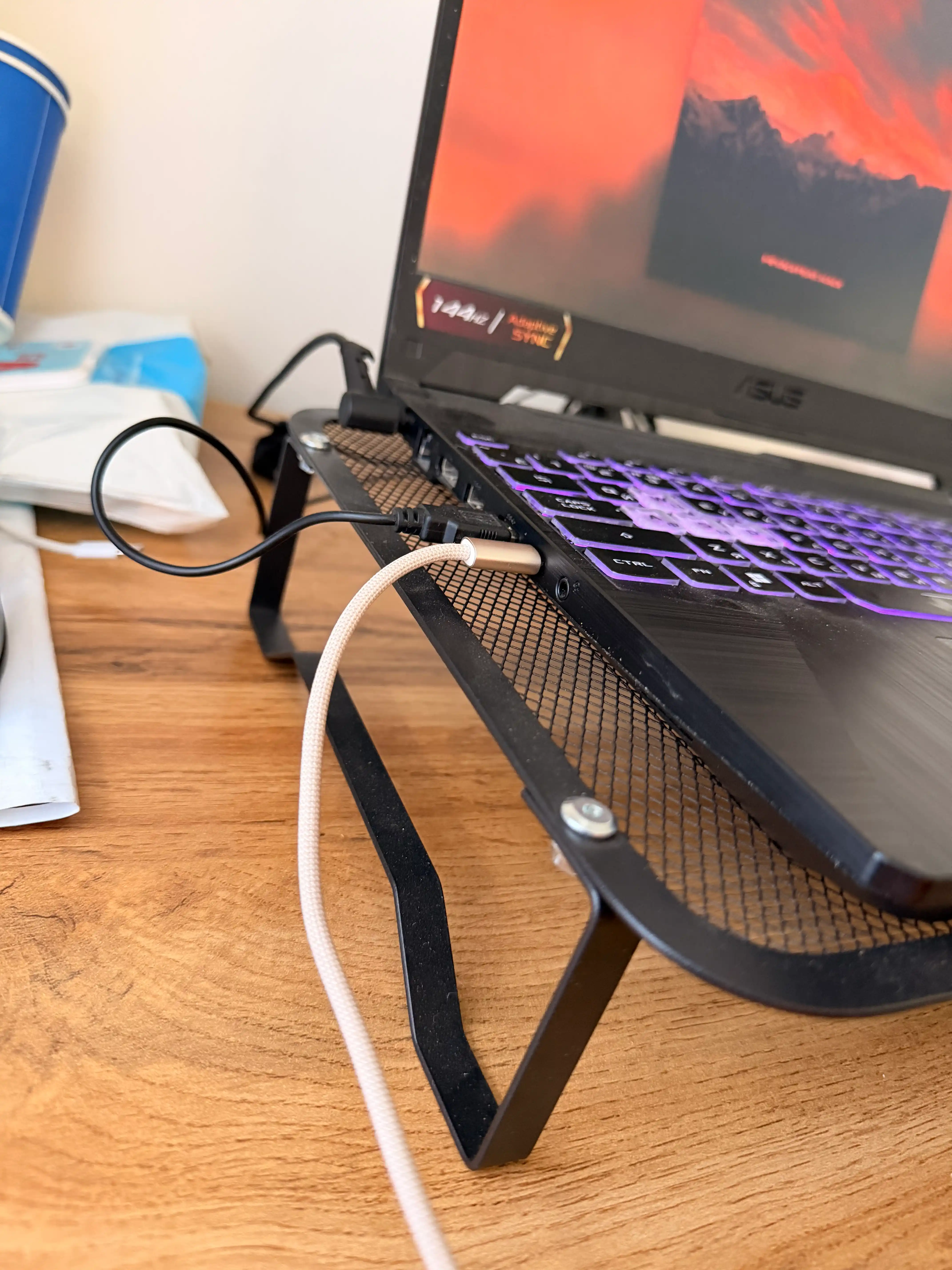 Noutbuk taglik alyuminiy, metal podstavka noutbuk, laptop stand