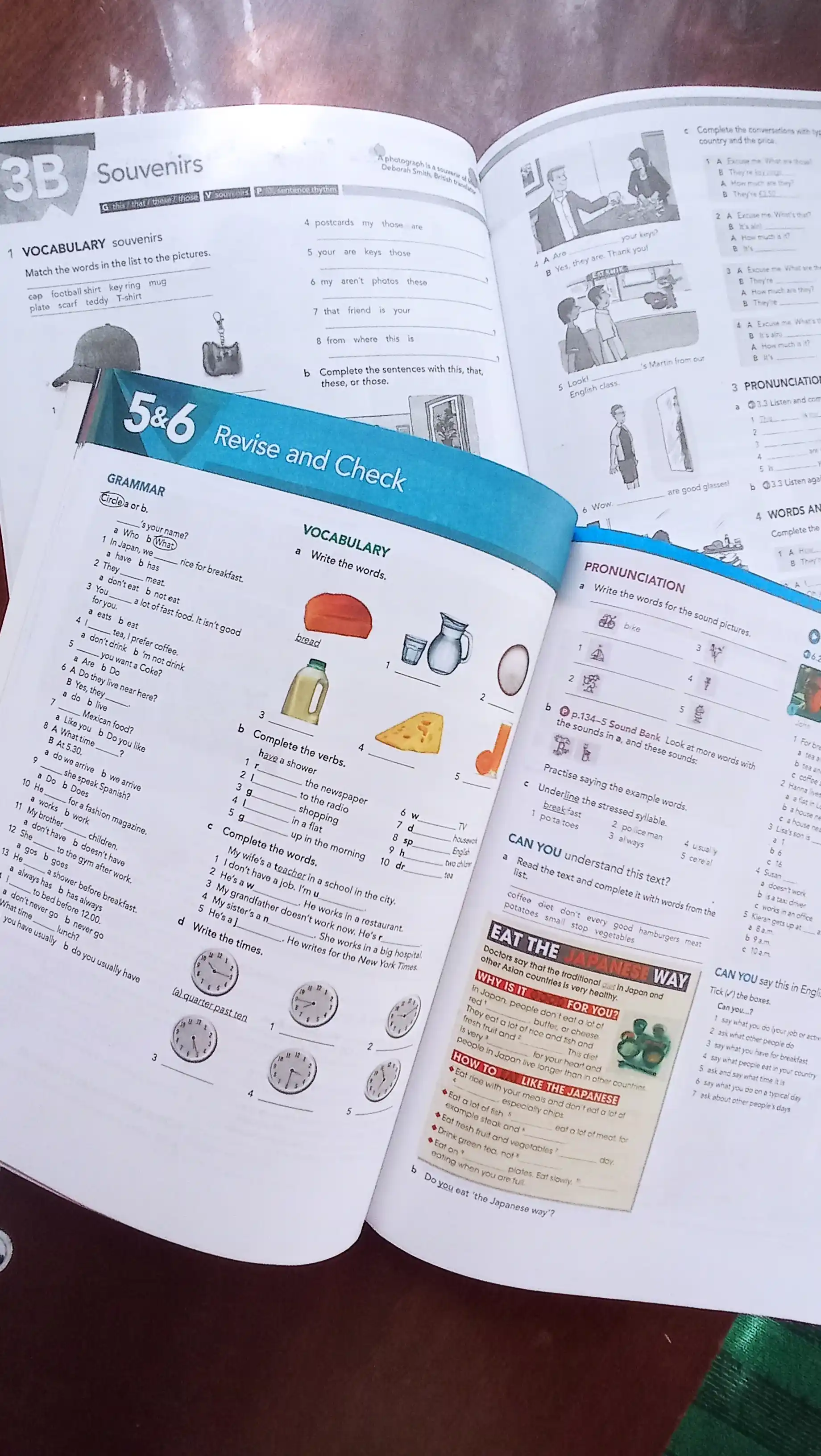 English File Beginner, Elementary, Pre Intermediate Student's book+Workbook, Paul Seligson