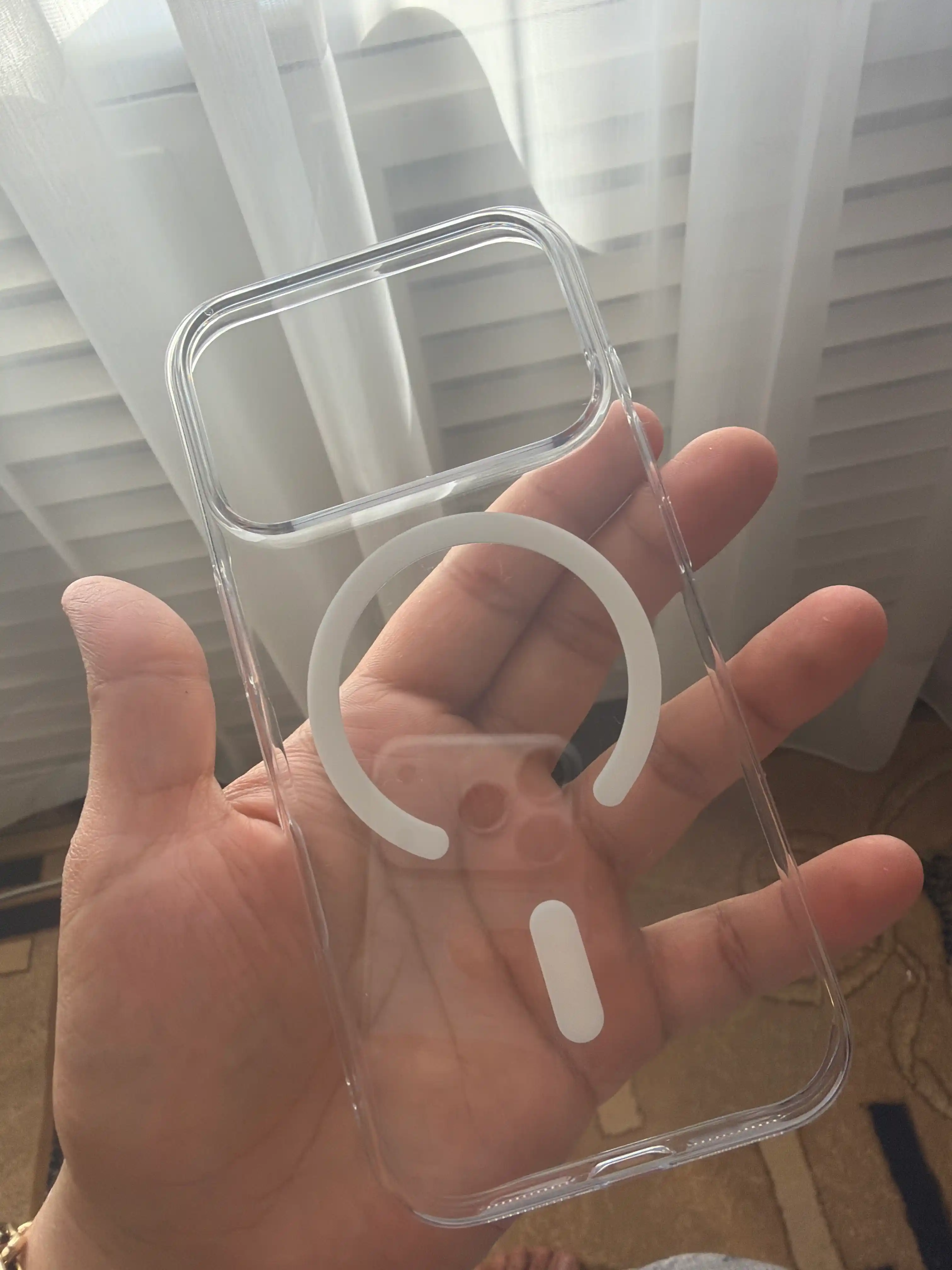 IPhone 13, 14, 15, 16, 17, Pro va Pro Max uchun shaffof MagSafe g'ilofi
