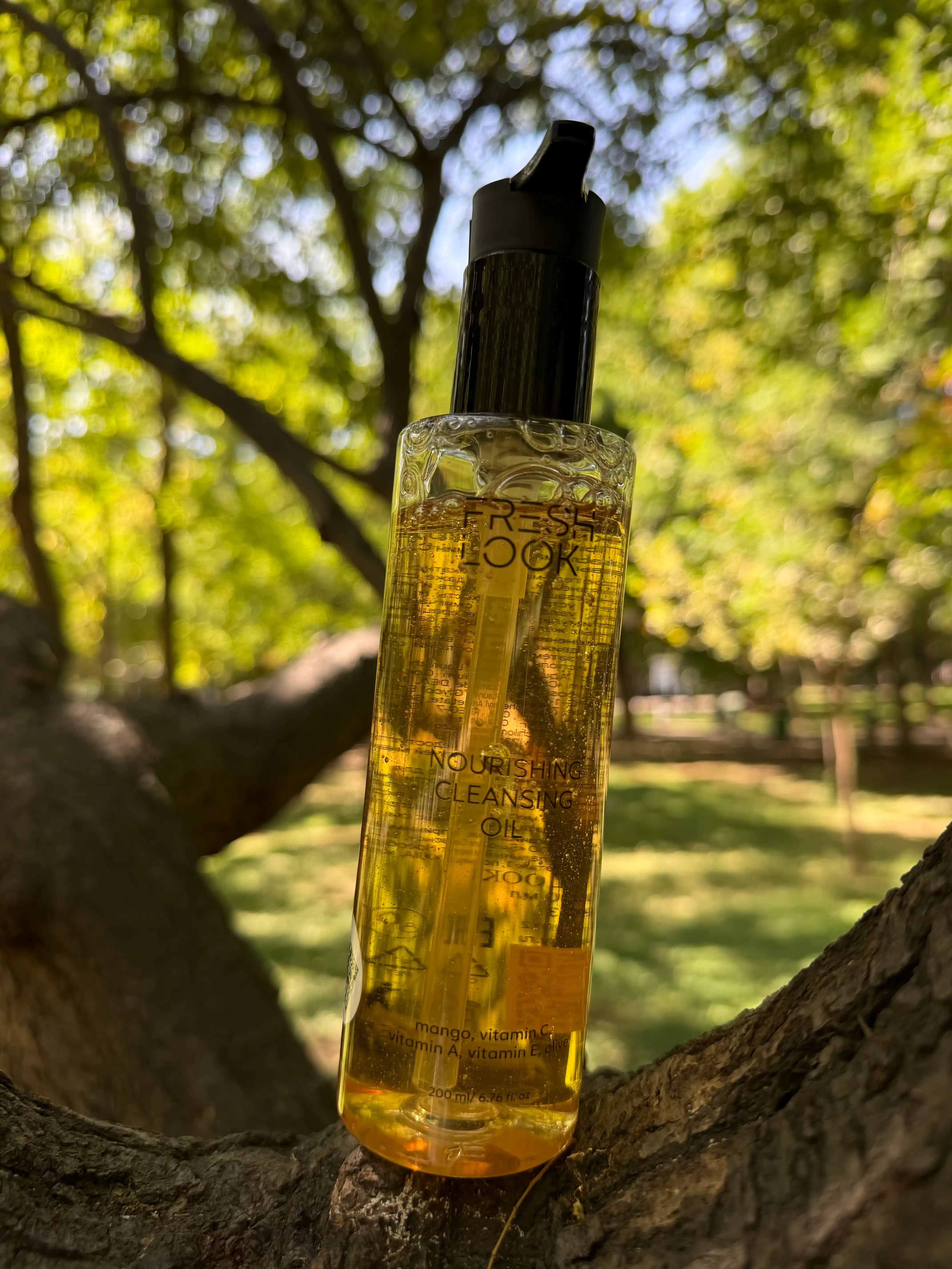 Гидрофильное гель-масло для умывания FRESH LOOK NOURISHING CLEANSING OIL, 200 мл