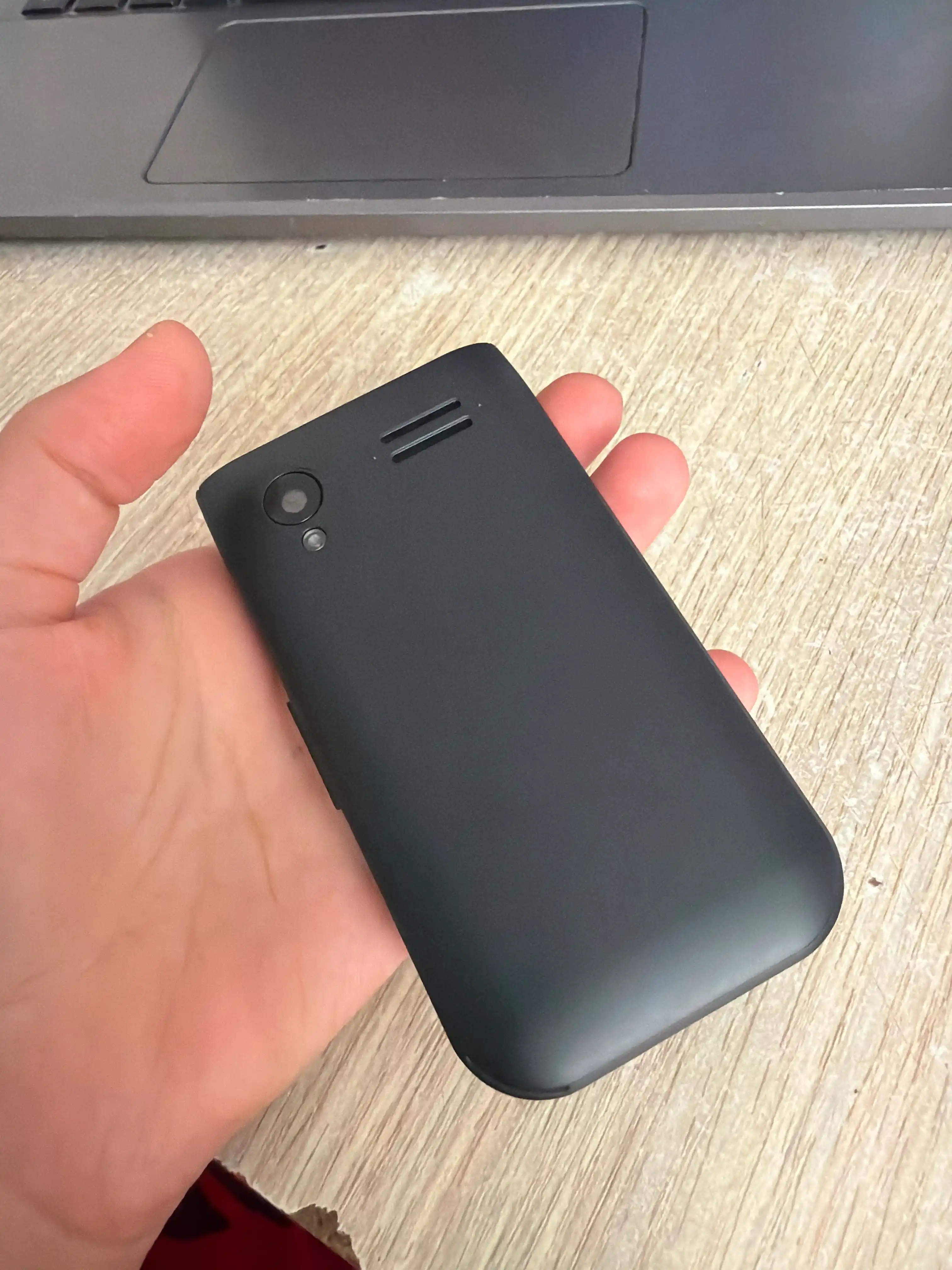 Novey Z720 knopkali legushka telefon, kamera