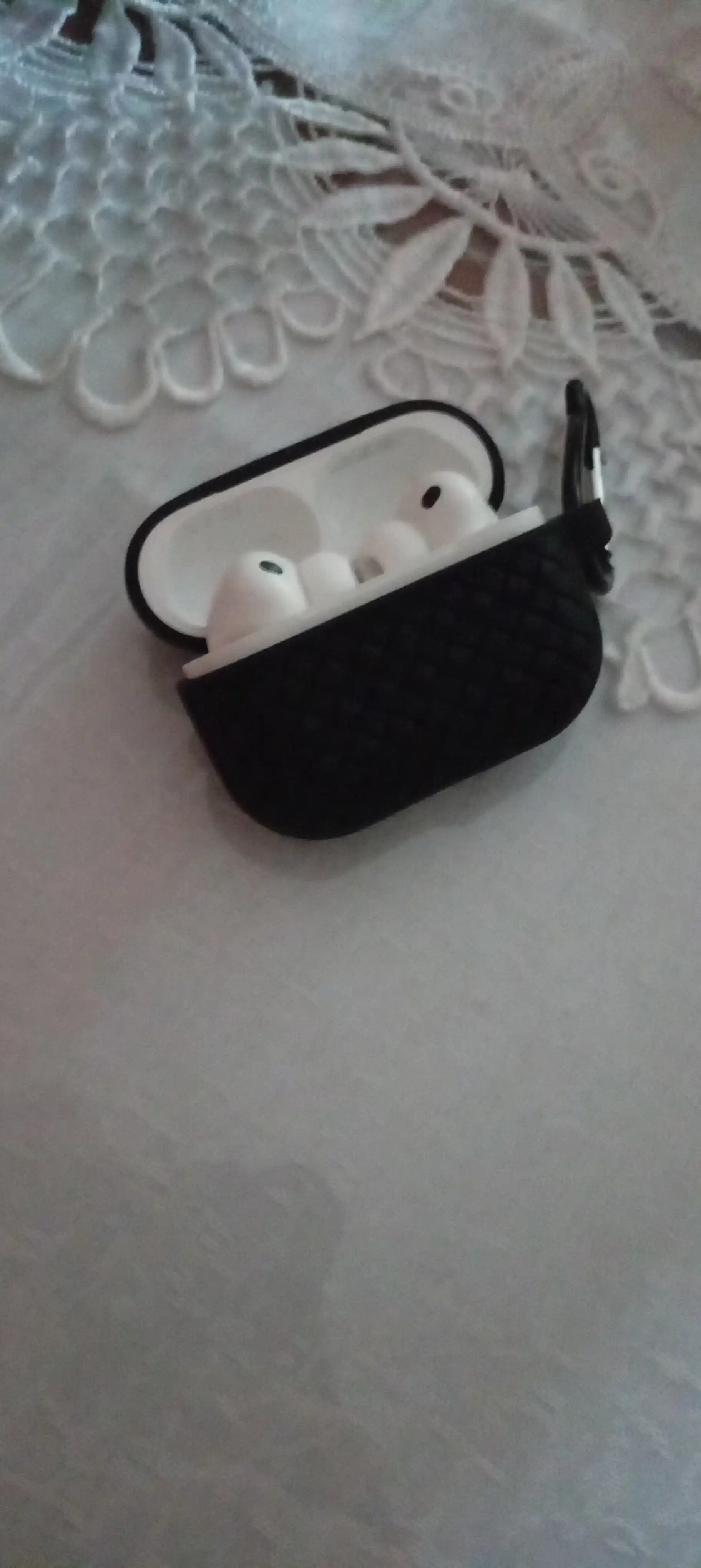 AirPods Pro/Pro 2 quloqchinlari uchun himoya chexoli, to'qilgan tekstura, karabinli