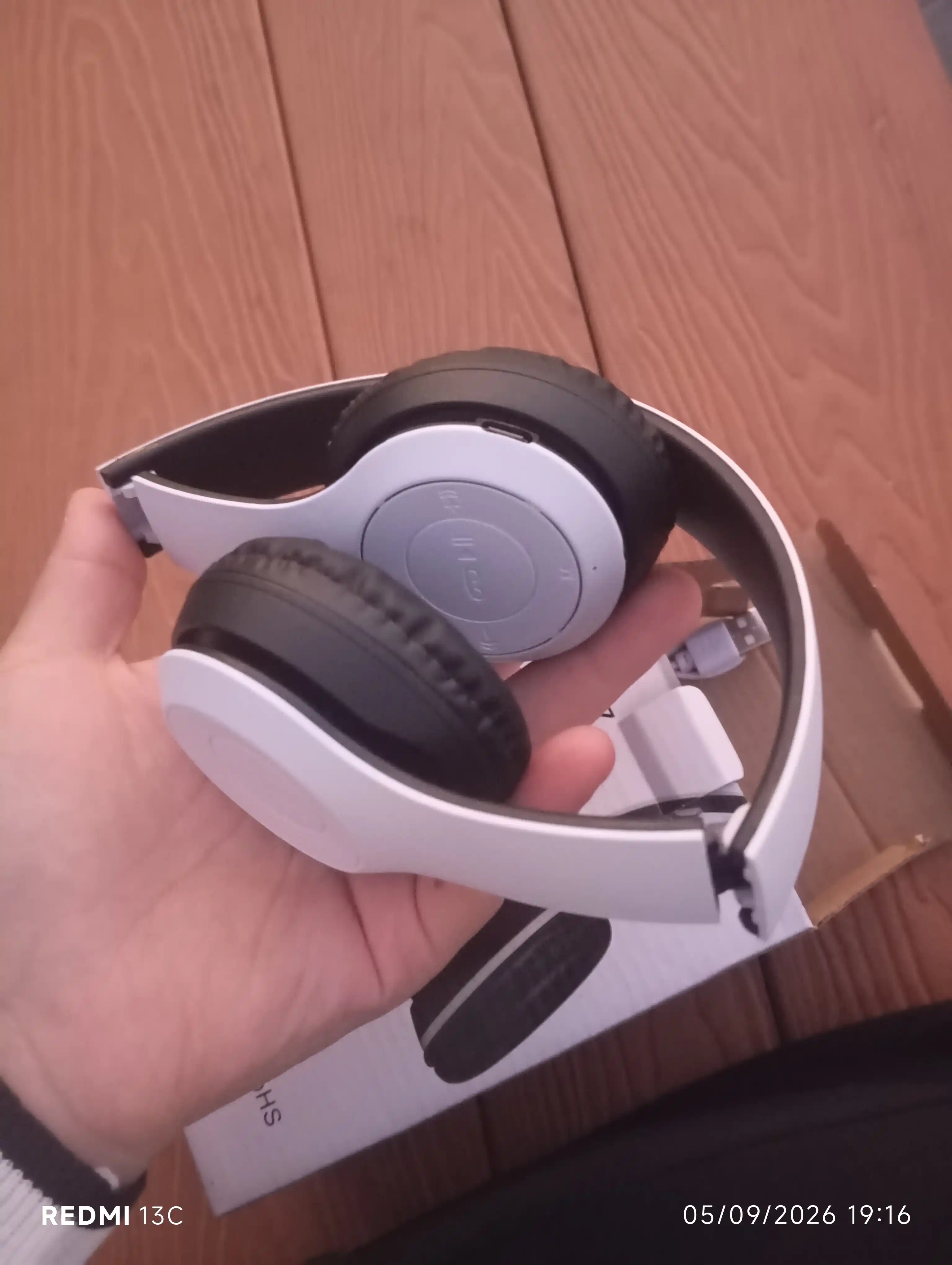 Simsiz quloqchinlar P47, Bluetooth 5.0, yig'iluvchan, mikrofon bilan, shovqinsiz