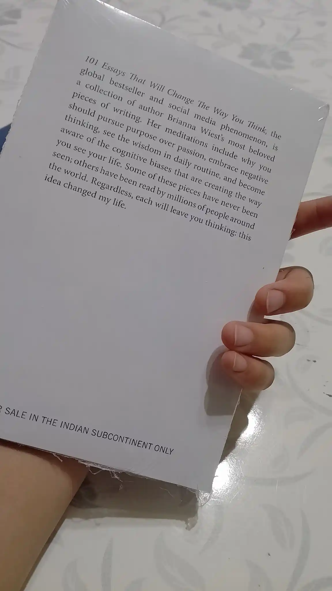 101 Essays That Will Change The Way You Think, Briana Wiest, ingliz tili