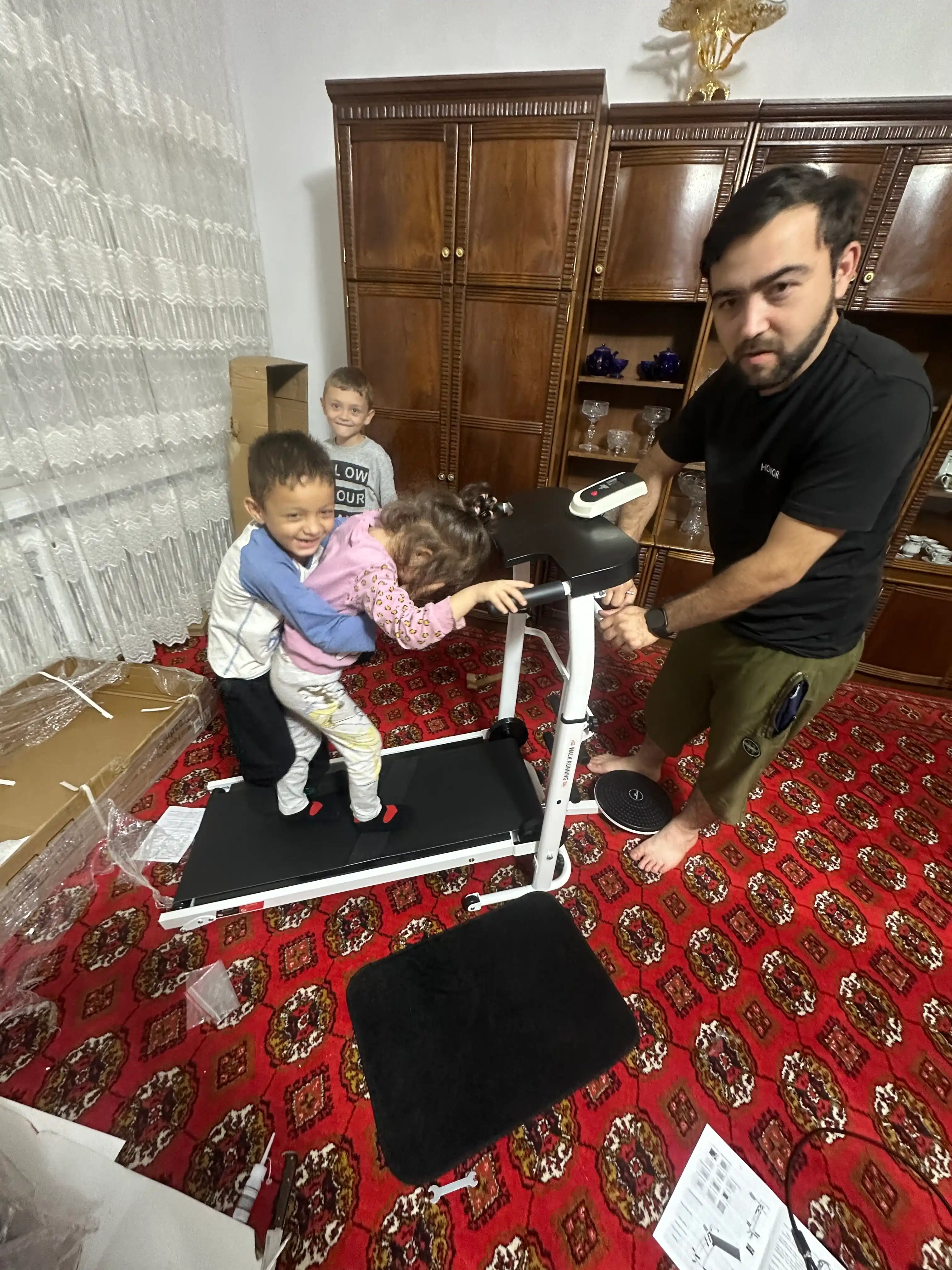 Механическая беговая дорожка для домашнего кардиотренажера