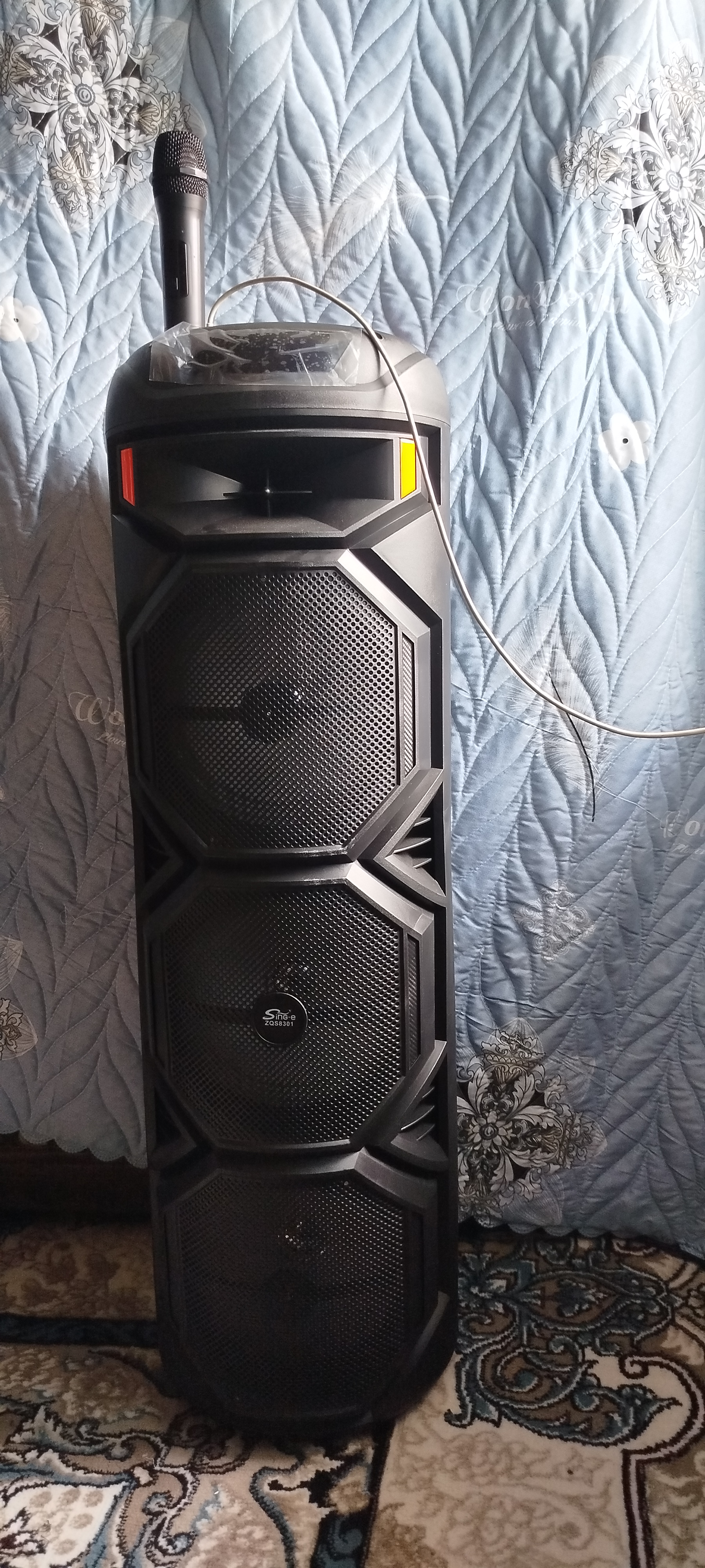 Kolonka, bluetooth simsiz portativ karnay, karaoke, RGB yoritgich va mikrofon, ZQS-8301