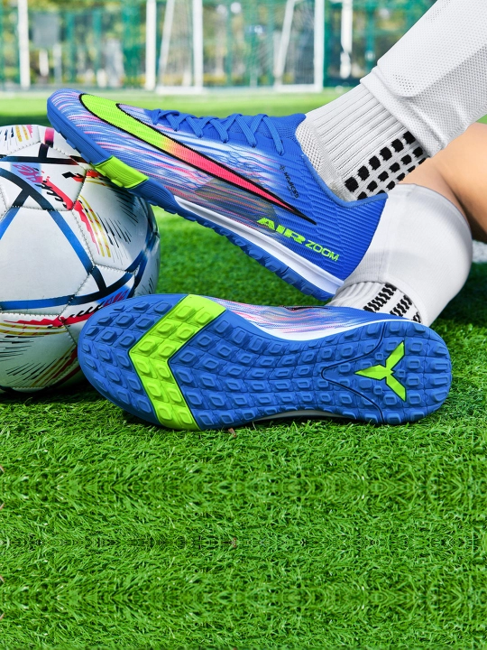 Erkaklar uchun qirq oyoqli futbol butsilari, mini-futbol va zal uchun, 35-45