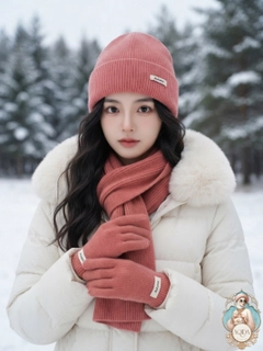 Кораллово-розовый
