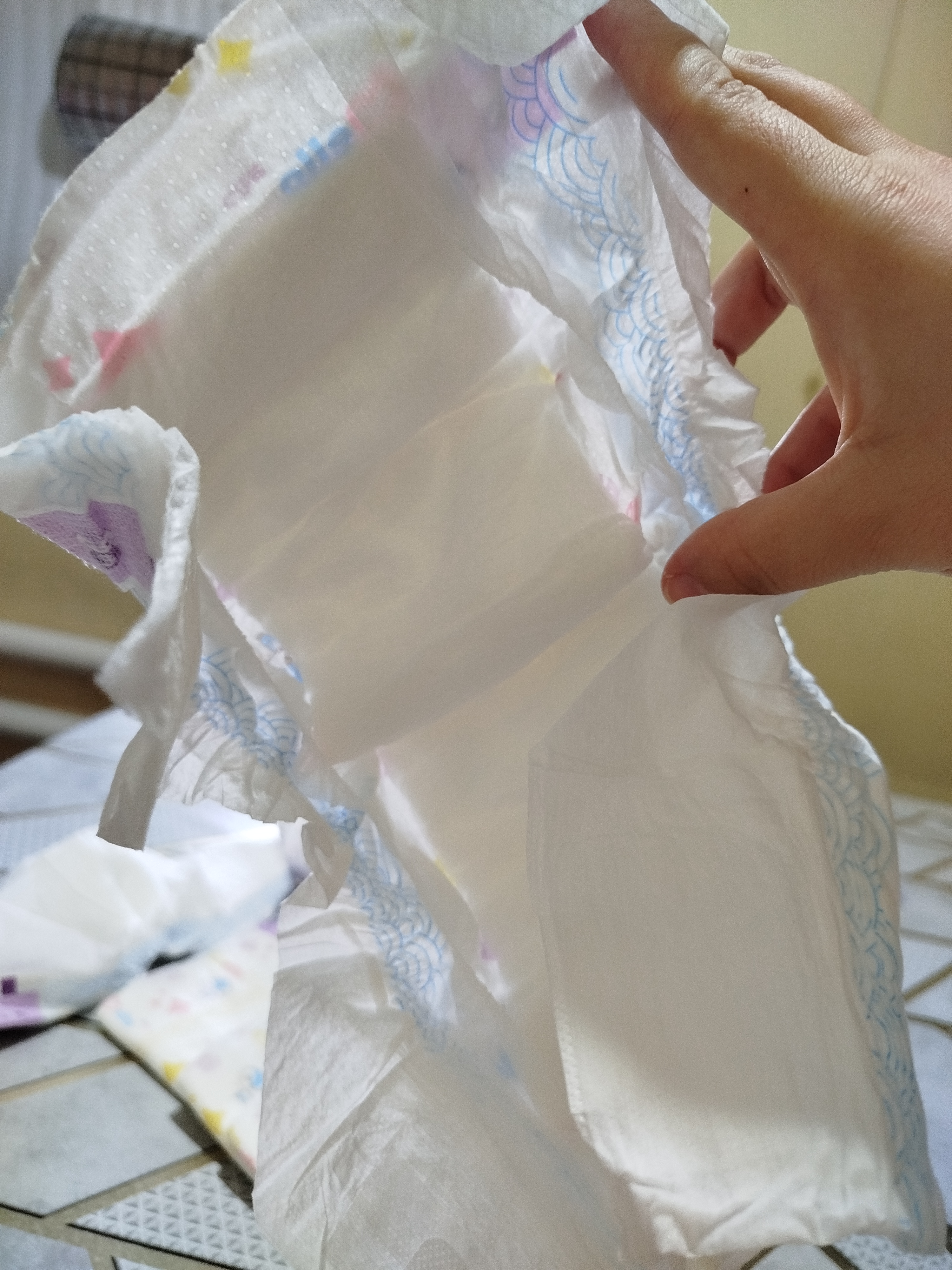 Yangi tug'ilgan chaqaloqlar uchun tagliklar MELLO,  S 4-8 kg, 72 dona