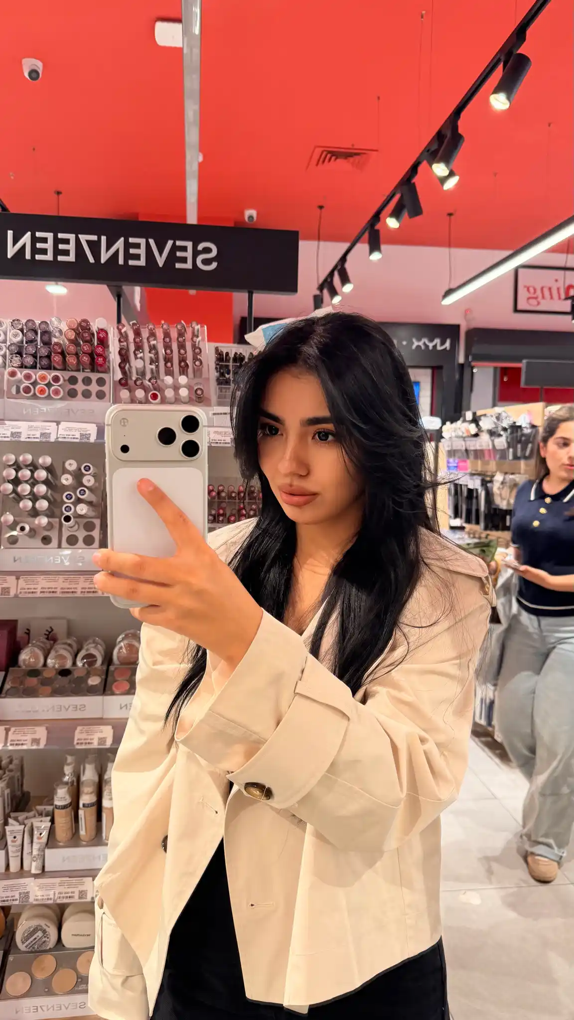 Ayollar uchun vetrovka Selfie