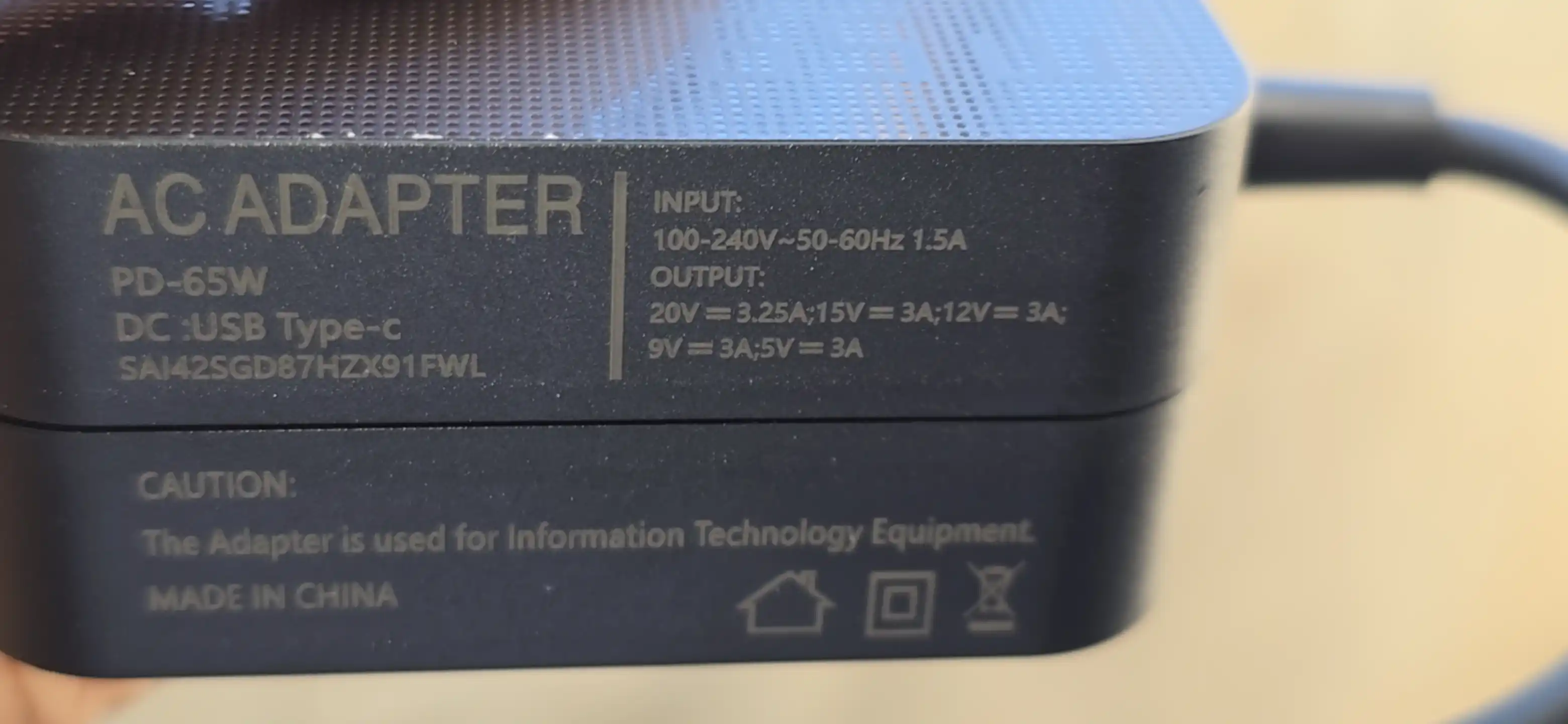 Type-C 65 Vt 20V 3.25A noutbuk zaryadnik tez zaryadlash moslamasi va quvvat adapteri simi
