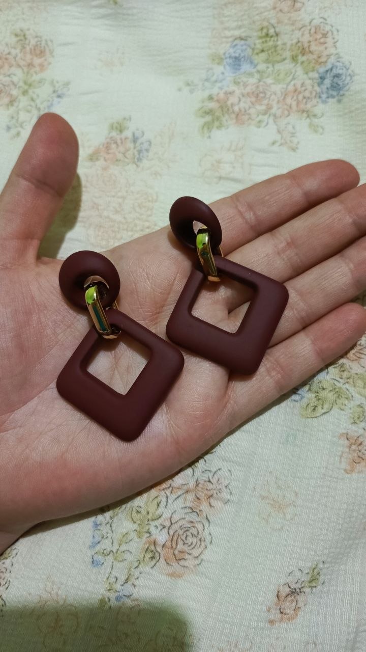 Ayollar uchun nafis va klassik sirg'alar, ayollar va qizlar uchun ziraklar