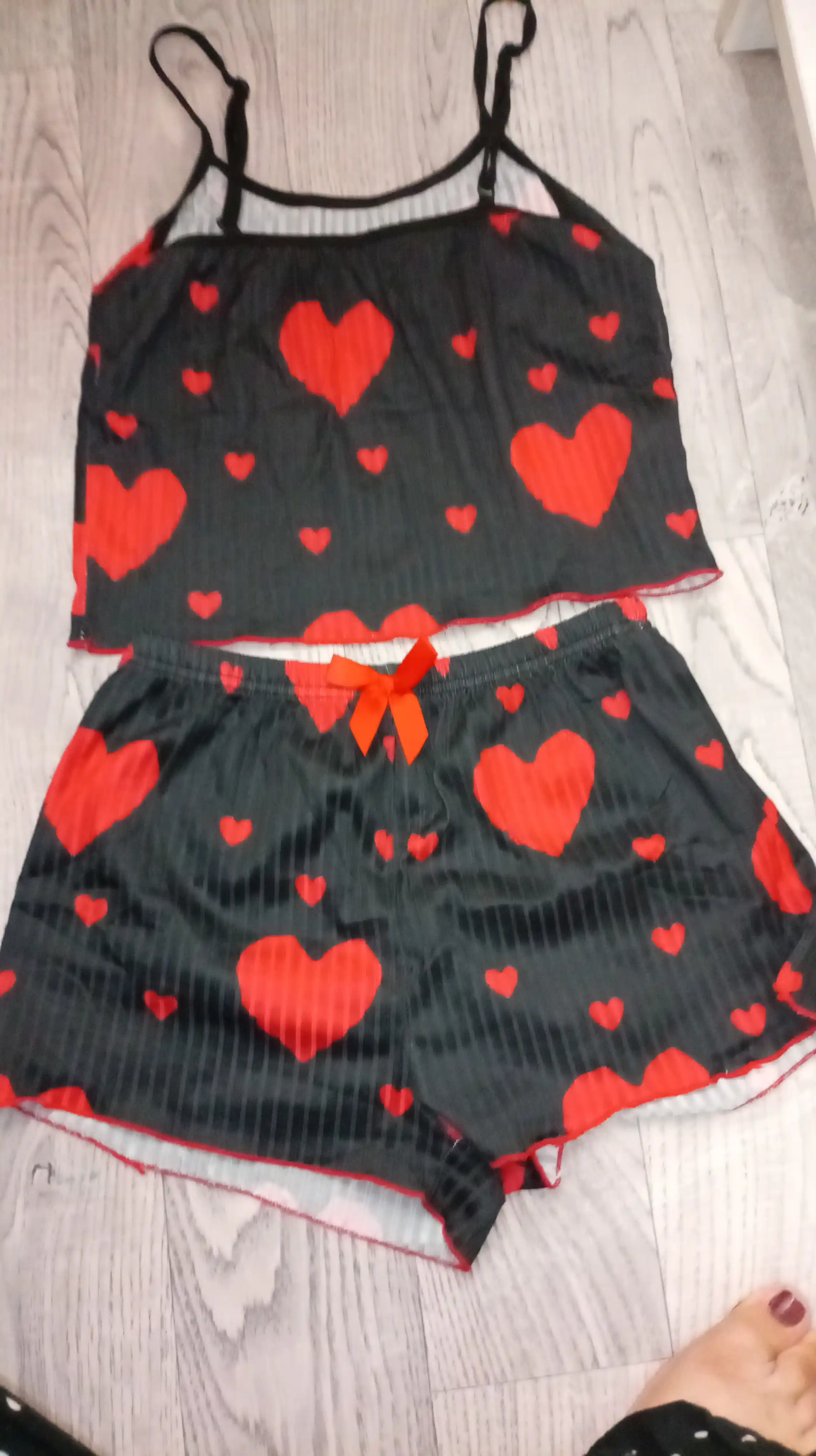 Pijama ayollar uchun, mayka va shortik