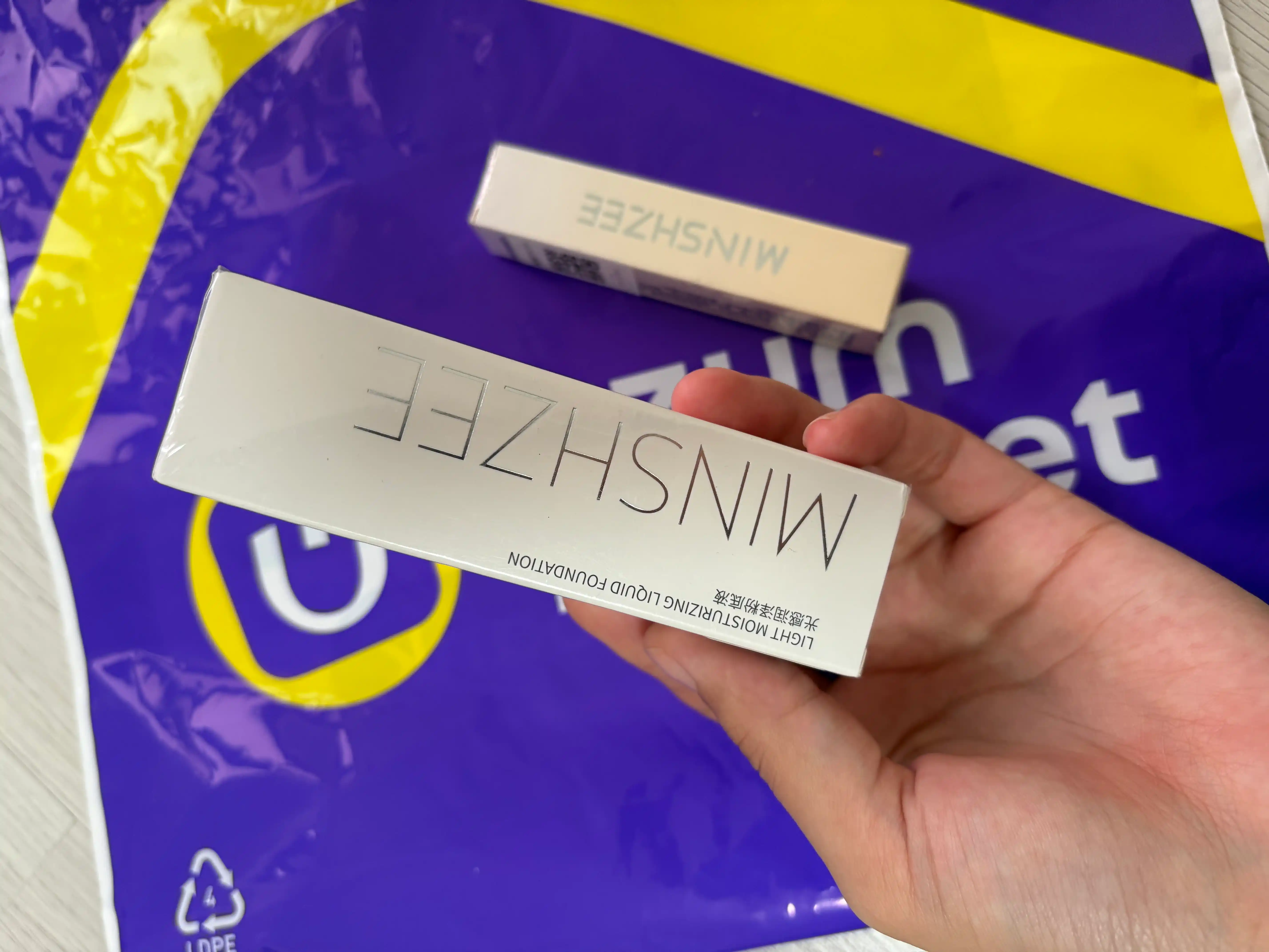 Тональный крем Minisize | Увлажняющий, стойкий foundation, легкая тоналная основа для лица