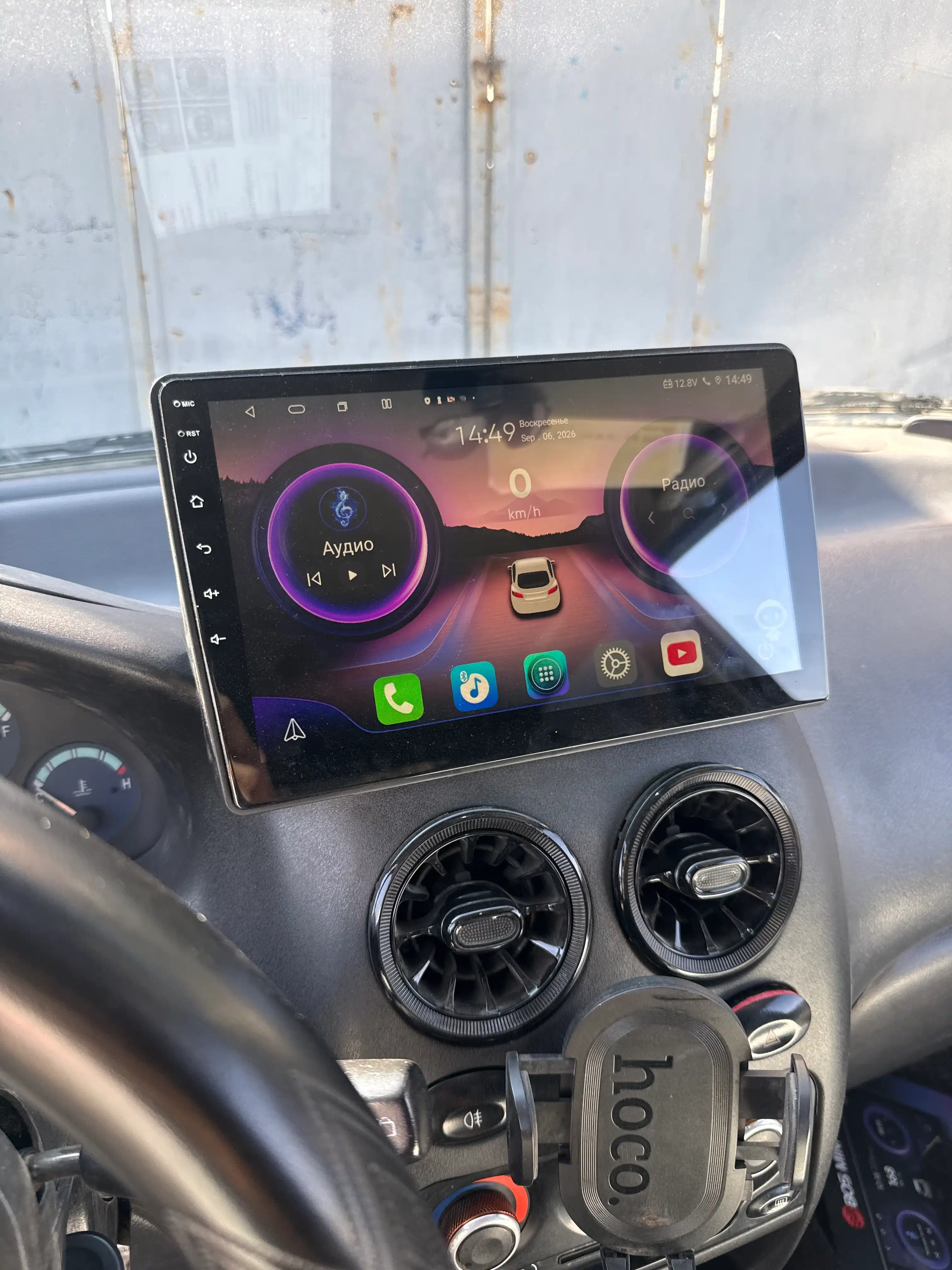 Автомагнитола BOS-MINI Q8 Android 13 QLED 6/64 ГБ с CarPlay
