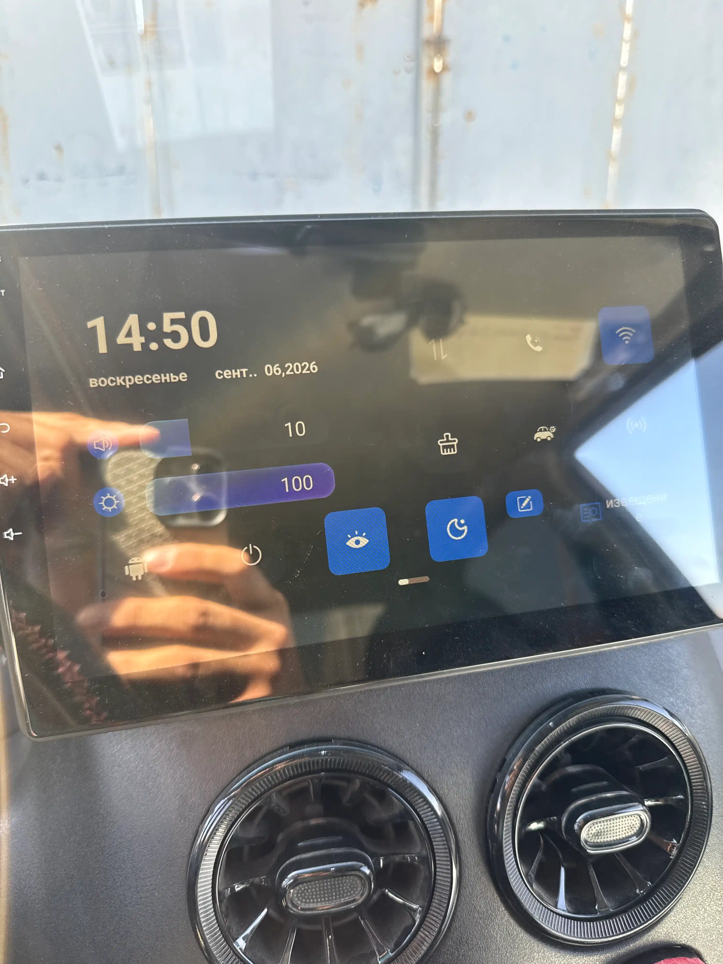 Автомагнитола BOS-MINI Q8 Android 13 QLED 6/64 ГБ с CarPlay