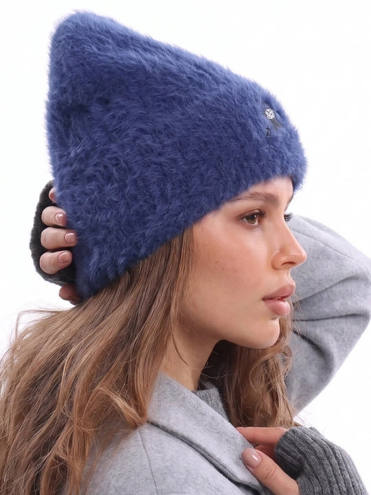UMA ayollar uchun kashtali va qaytarma qismli yumshoq beanie shapkasi