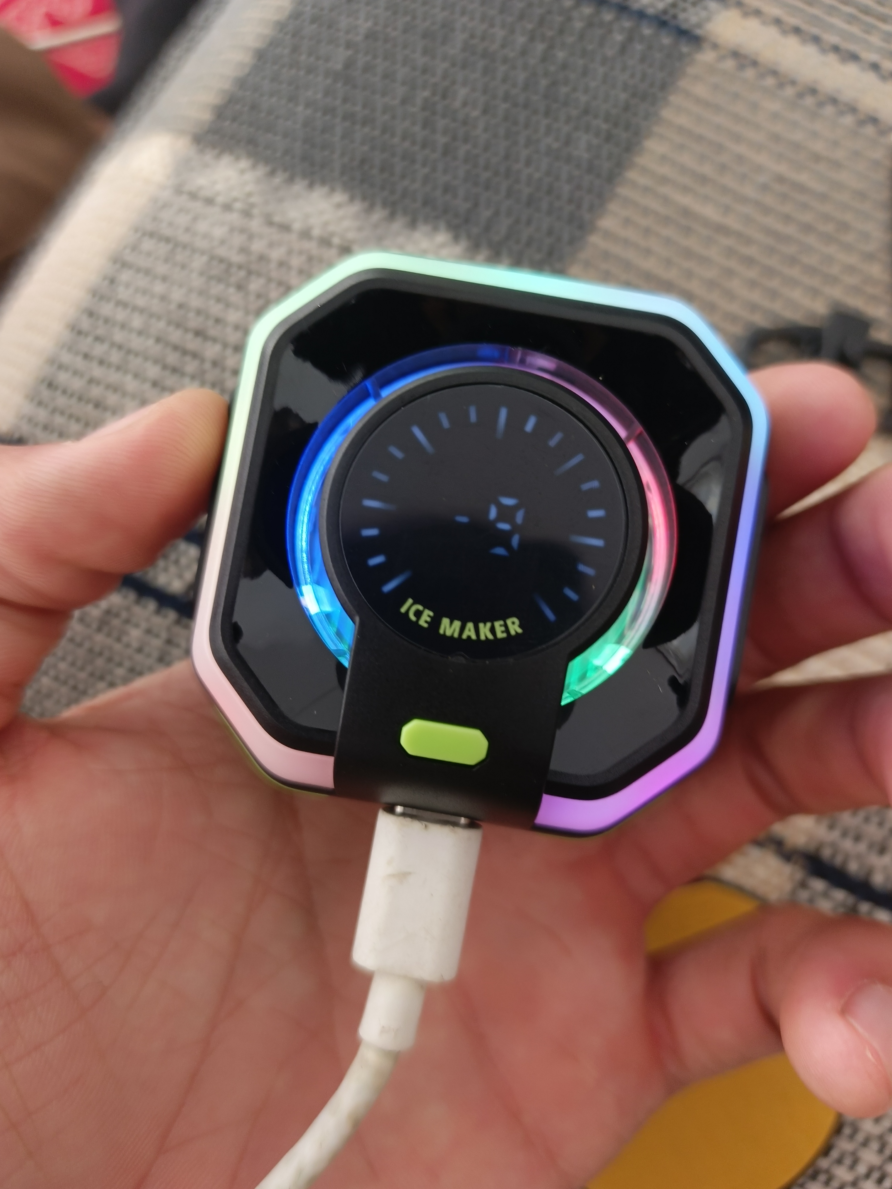 Кулер для телефона магнитный с RGB подсветкой, скорость вращения 8000 об/мин JS86