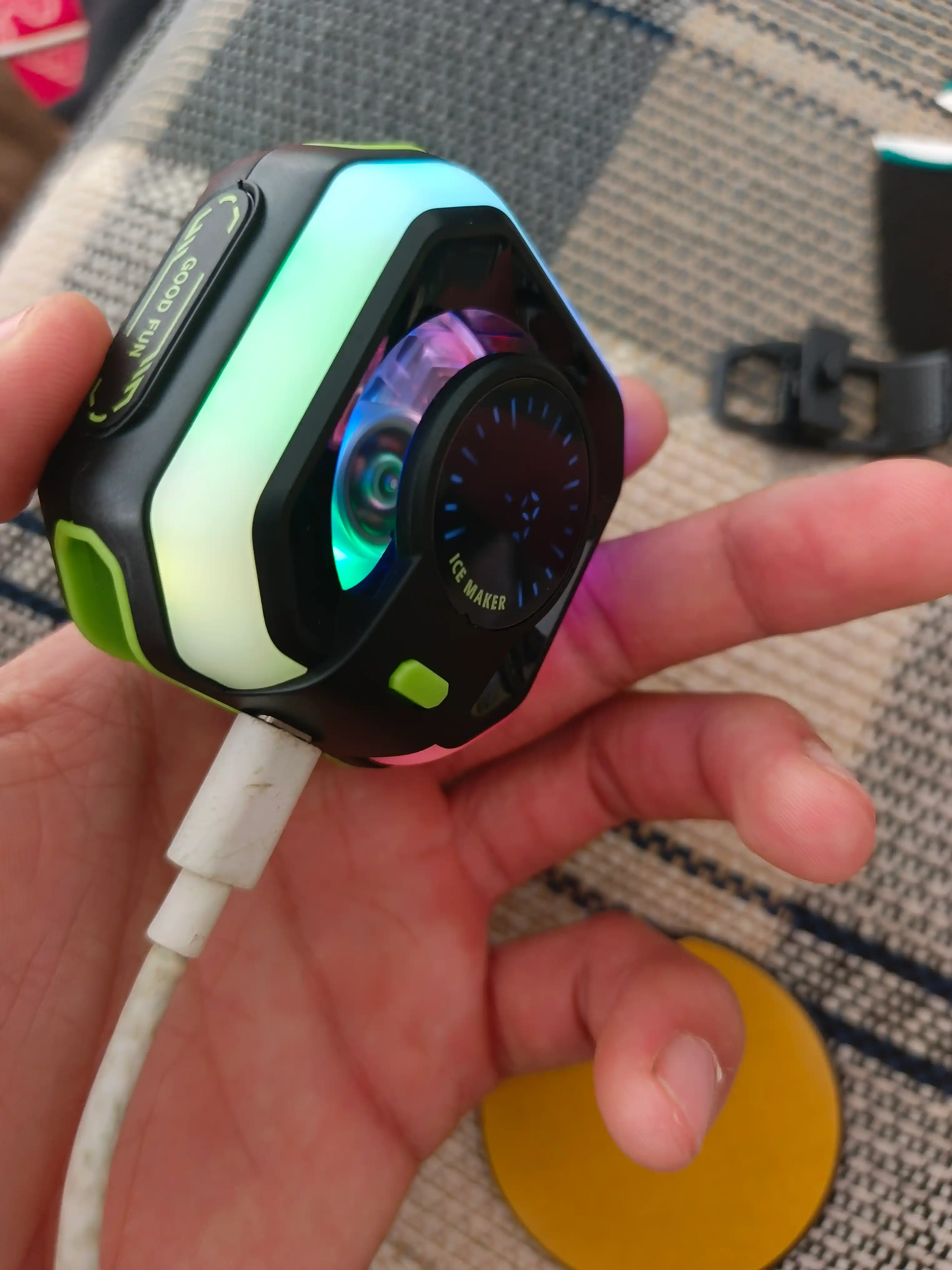 Кулер для телефона магнитный с RGB подсветкой, скорость вращения 8000 об/мин JS86