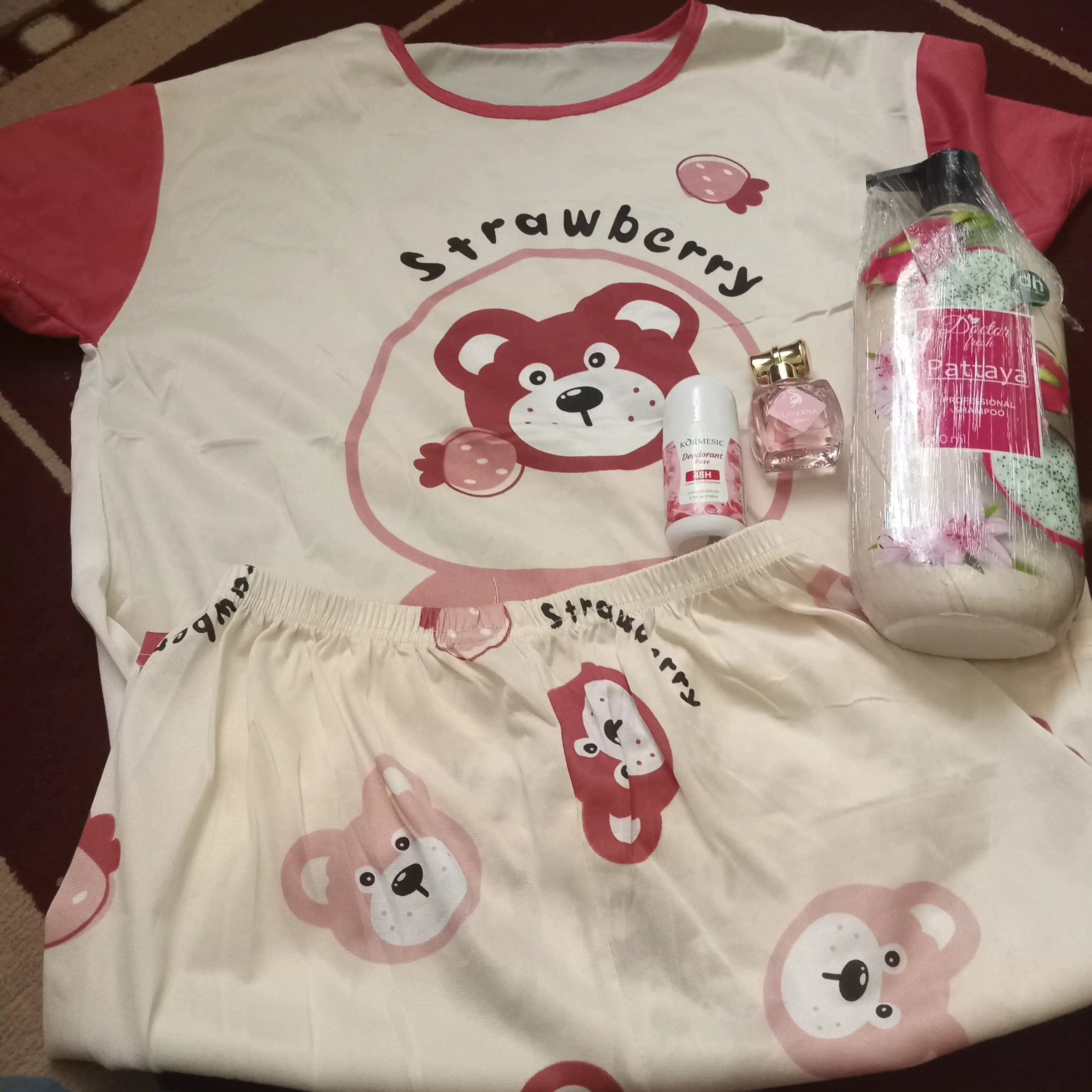 Ayollar va qizlar uchun pijama, ikki baho, uy uchun futbolka va shortik