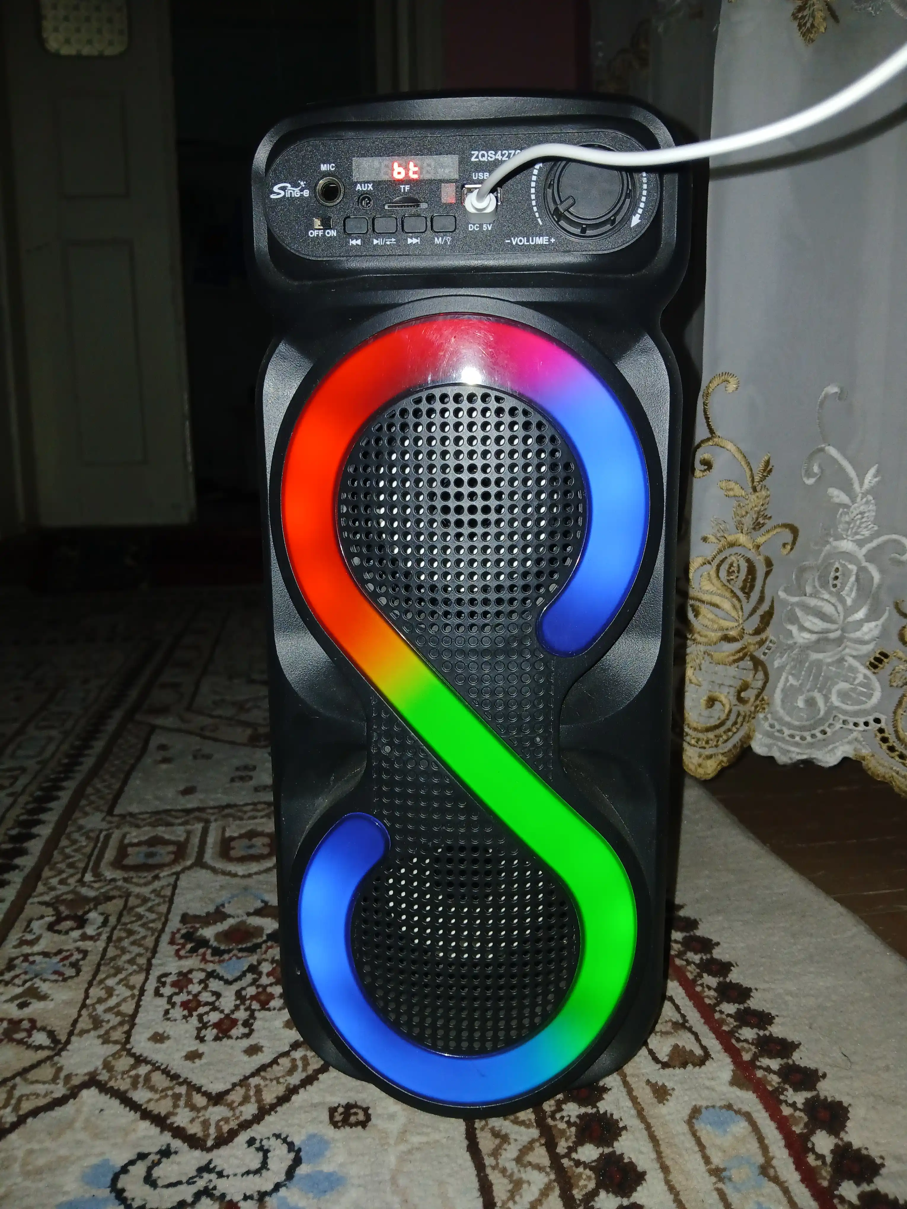 Portativ Bluetooth Kolonka RGB LED, Kuchli Ovoz, Karaoke, USB TF AUX